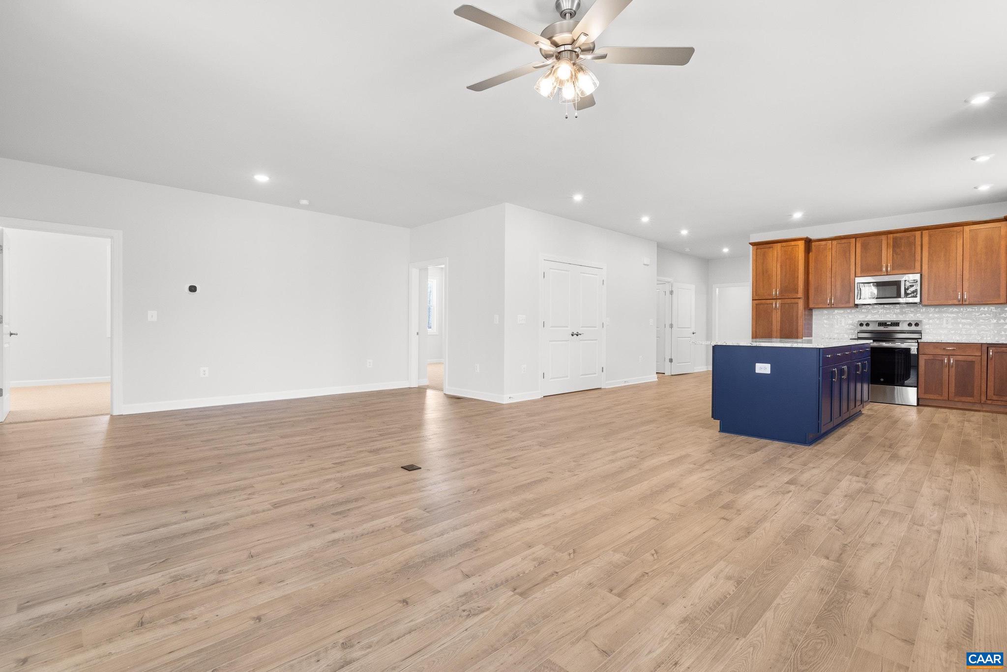 MEADOW BROOK - Residential