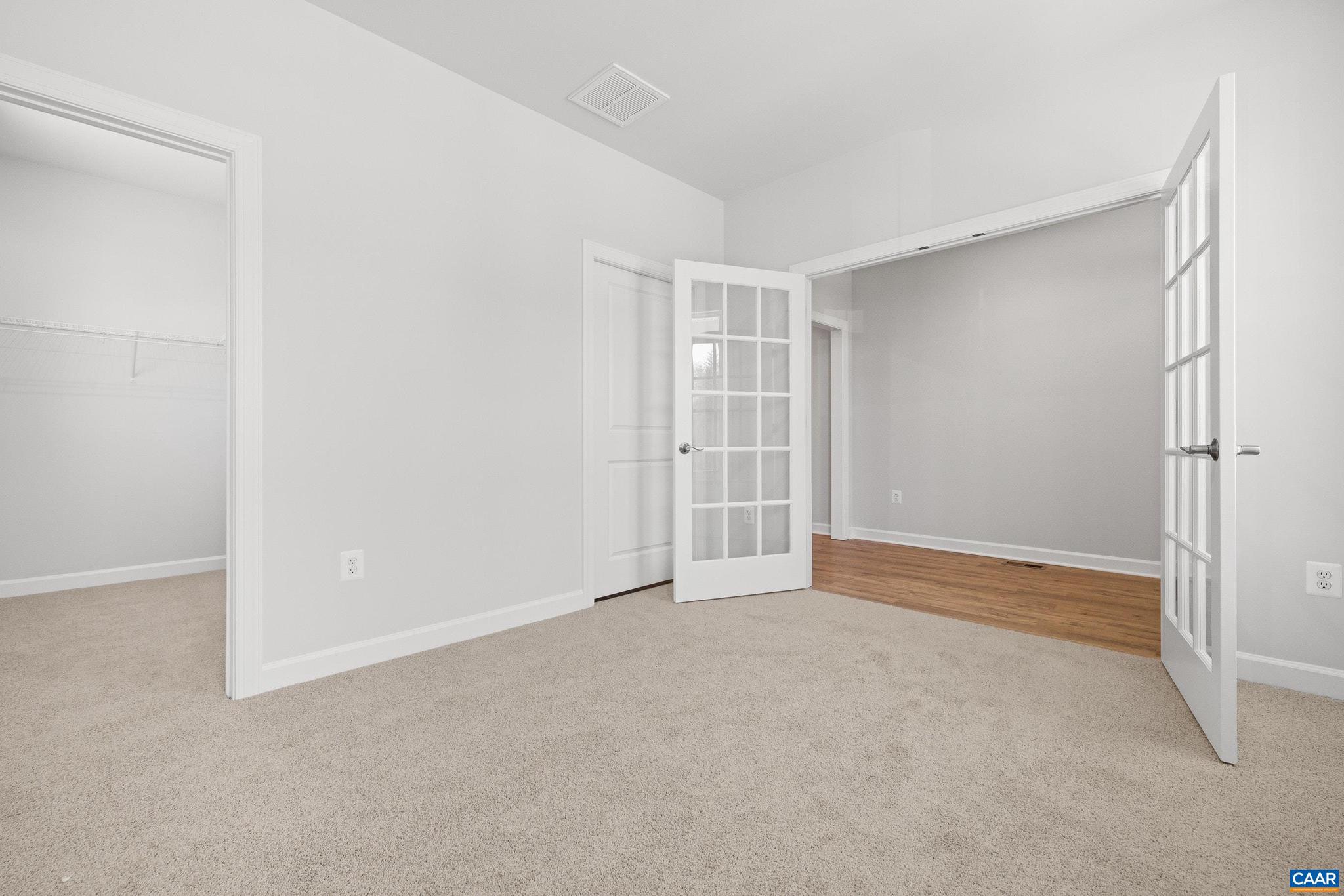 MEADOW BROOK - Residential