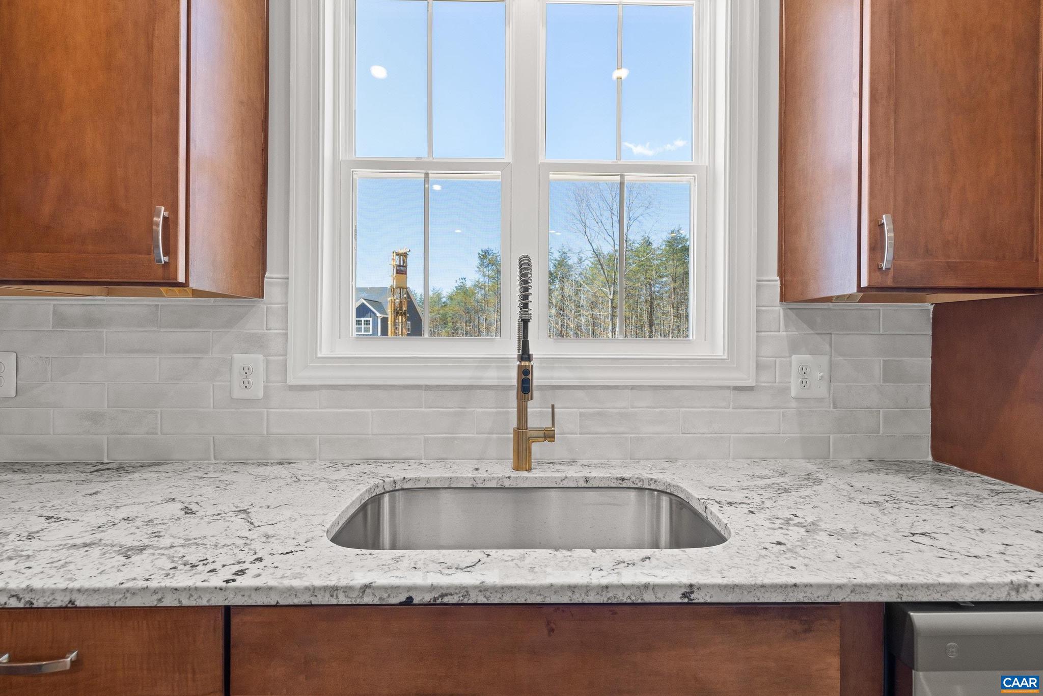 MEADOW BROOK - Residential