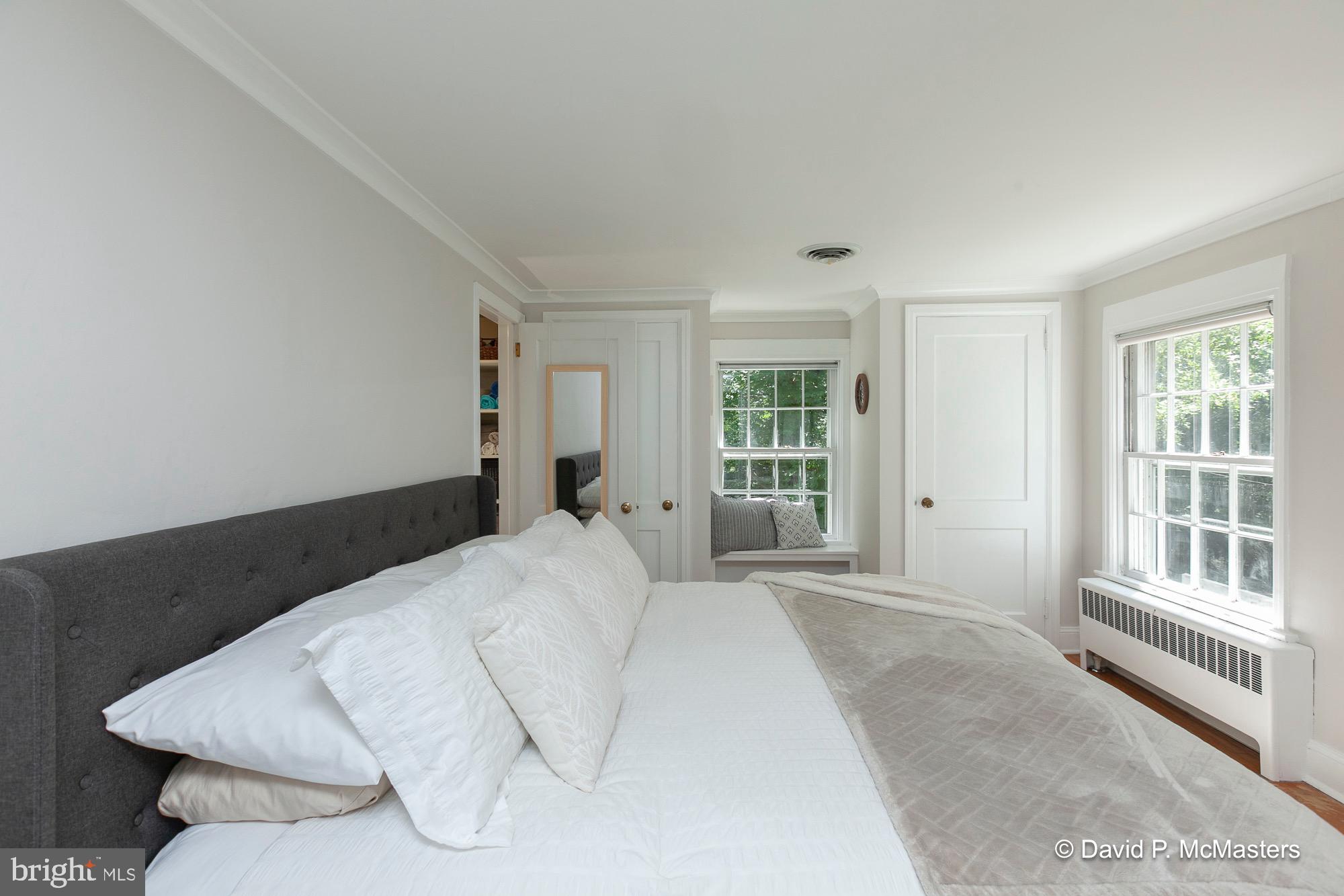 SUMMIT POINT - Residential