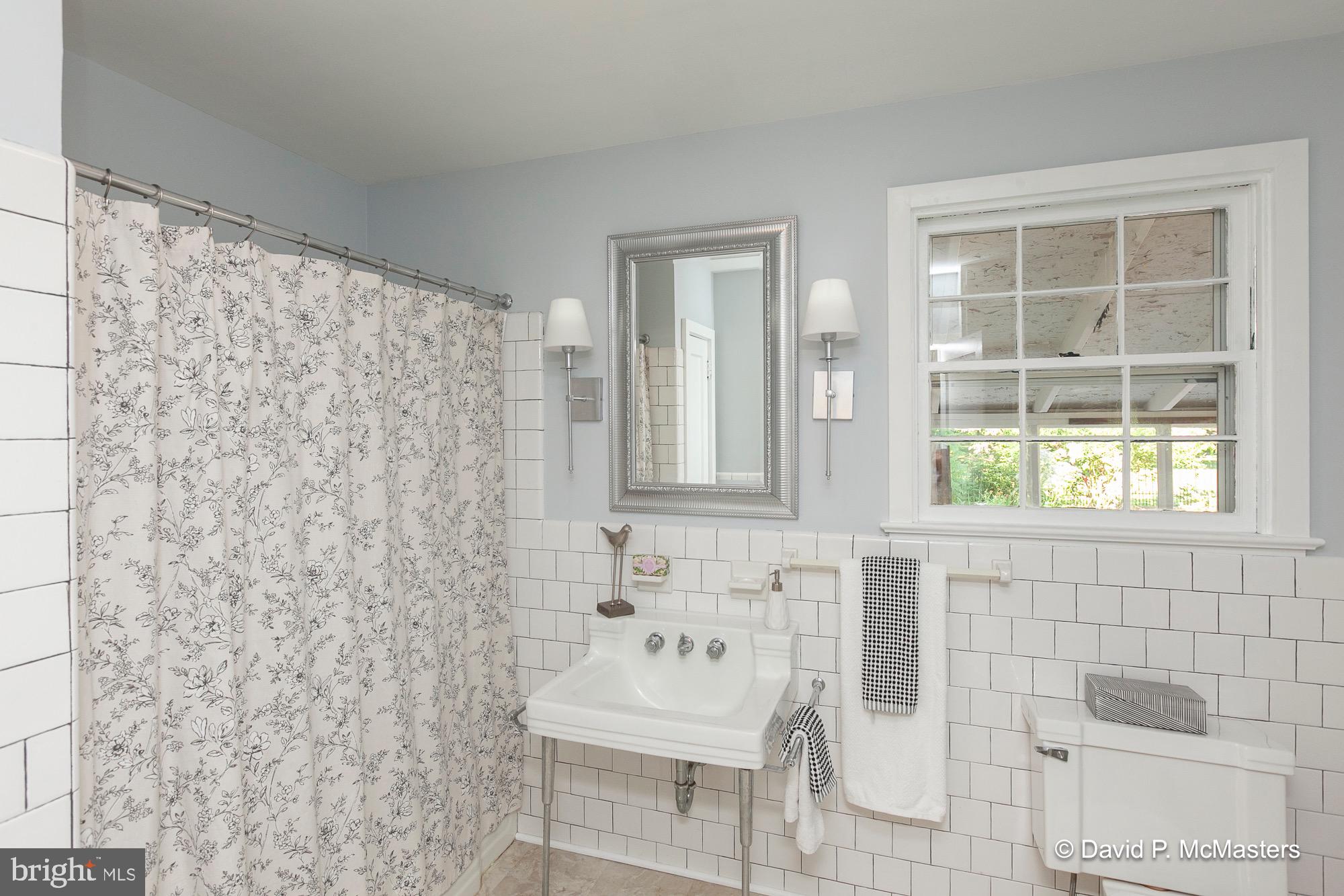 SUMMIT POINT - Residential