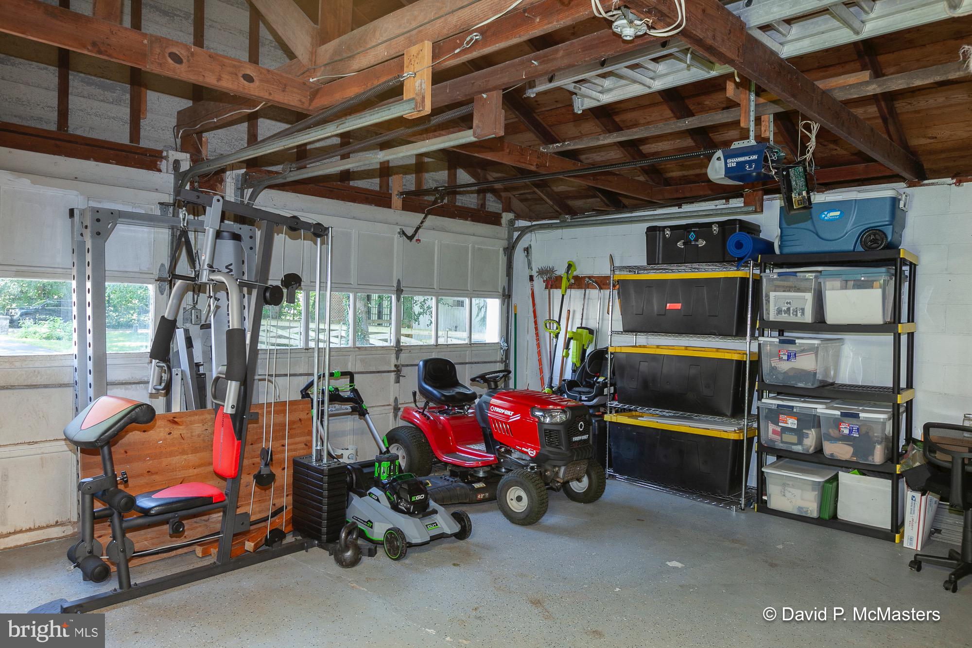 SUMMIT POINT - Residential