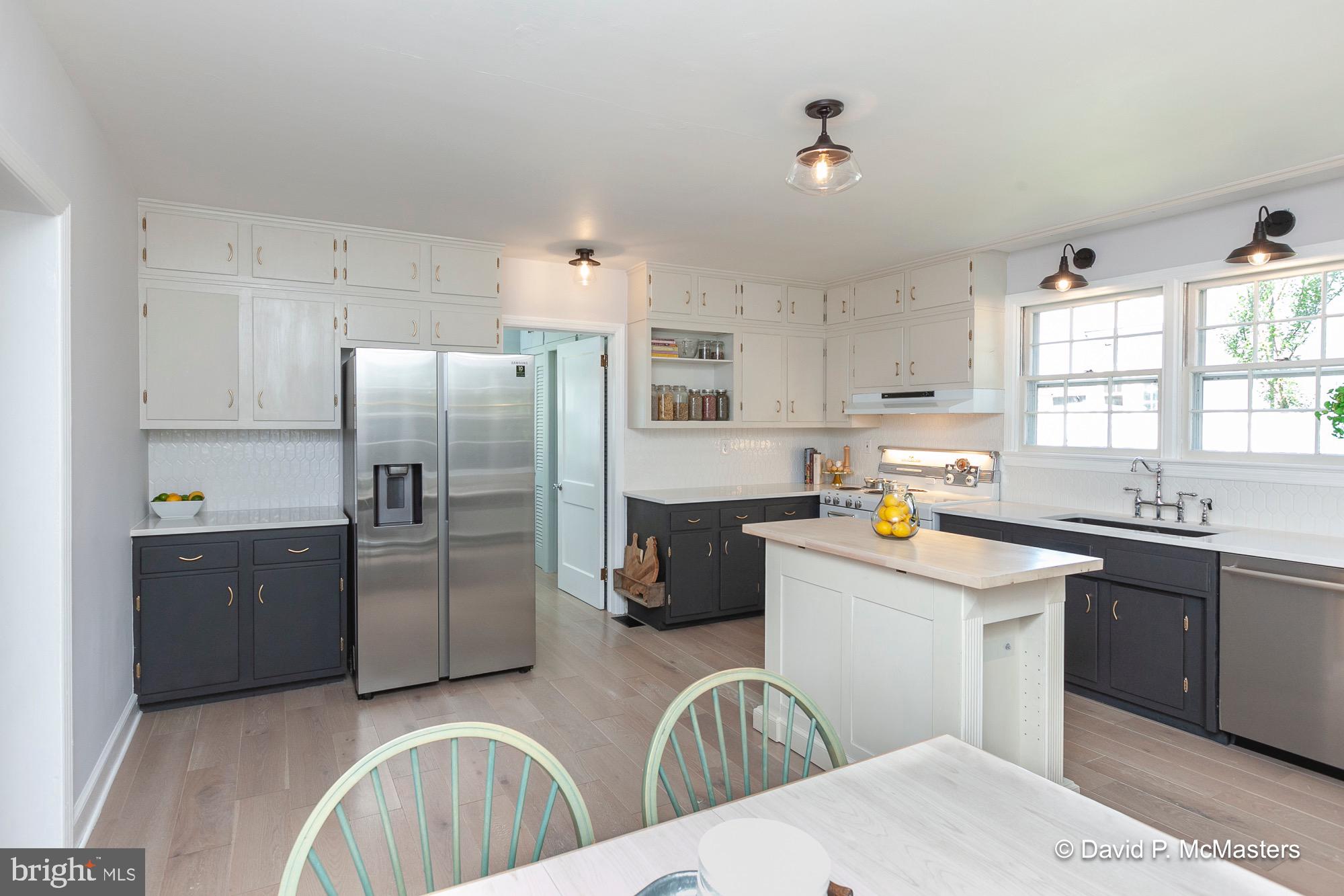 SUMMIT POINT - Residential