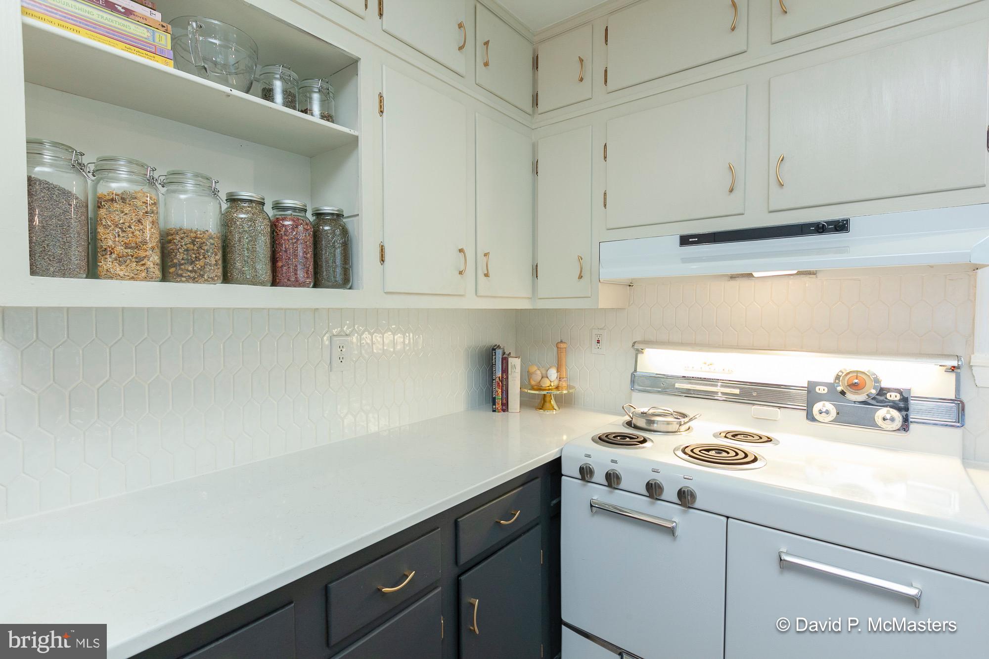 SUMMIT POINT - Residential