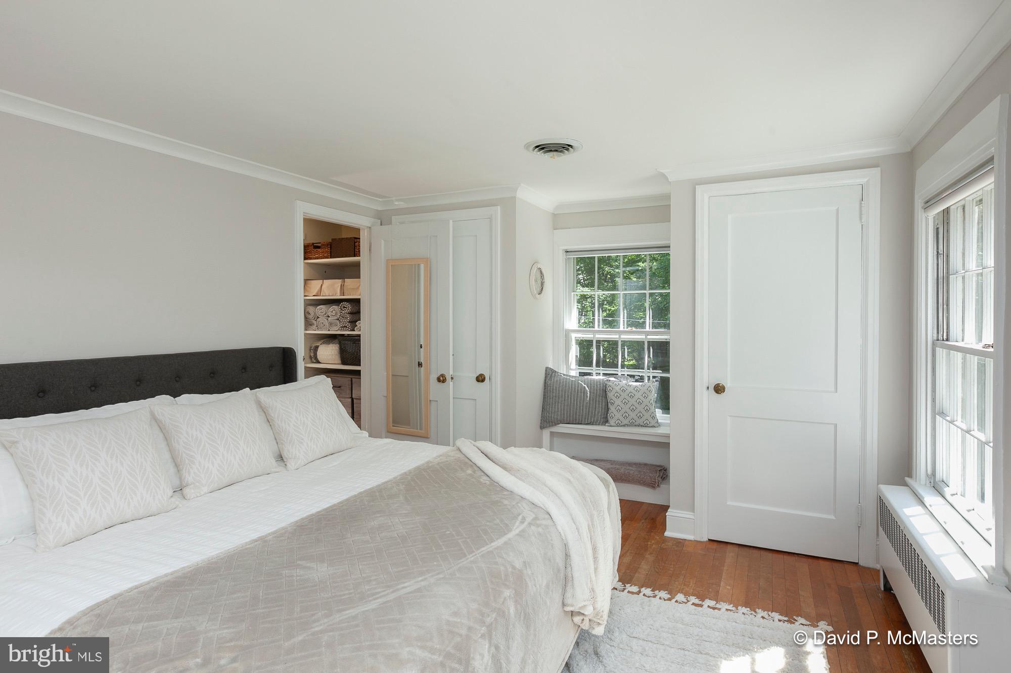 SUMMIT POINT - Residential