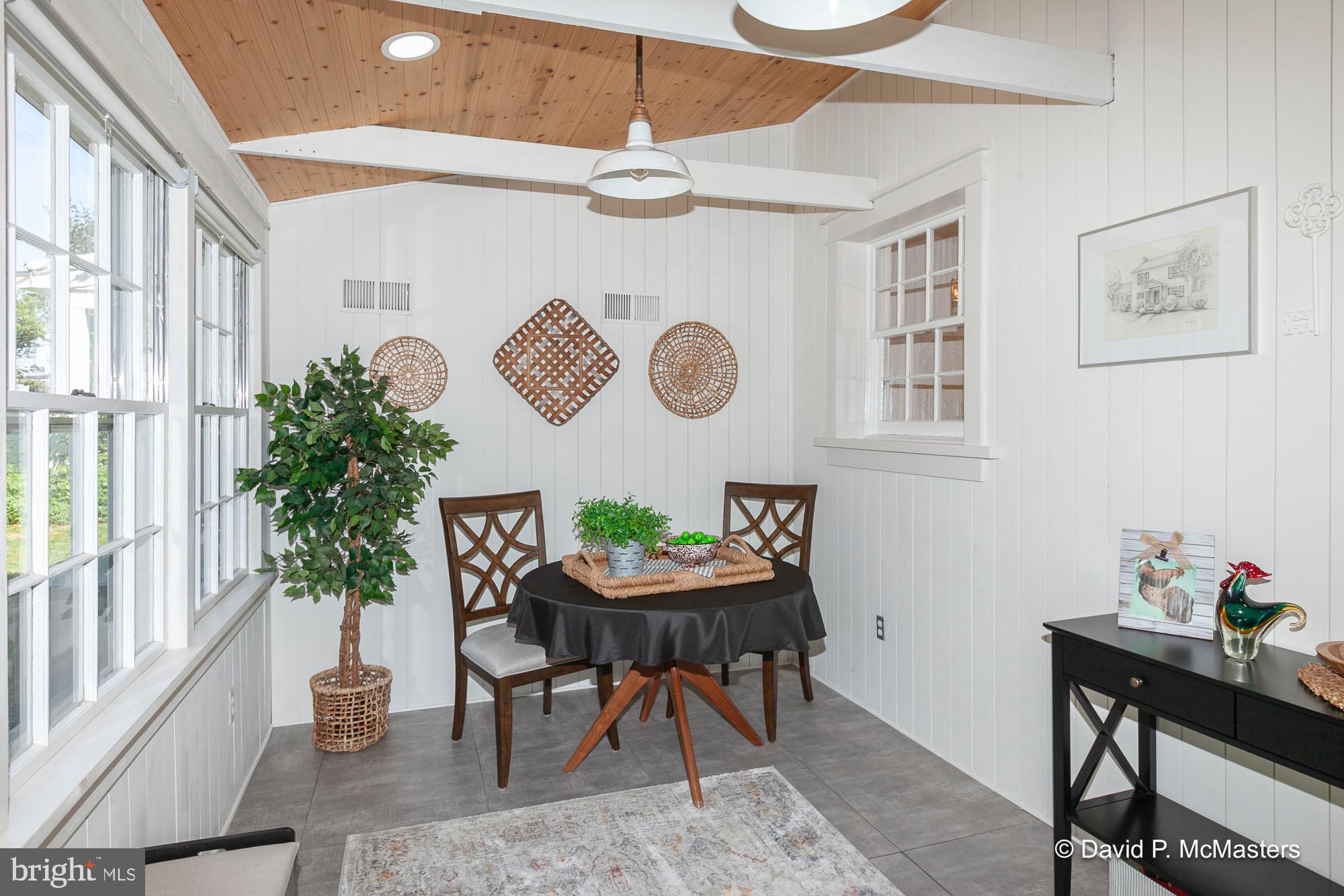 SUMMIT POINT - Residential