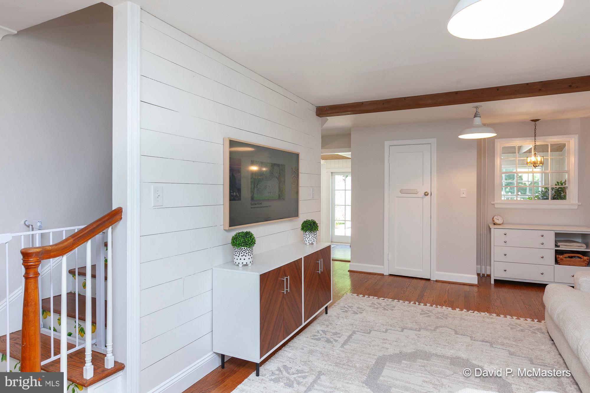 SUMMIT POINT - Residential