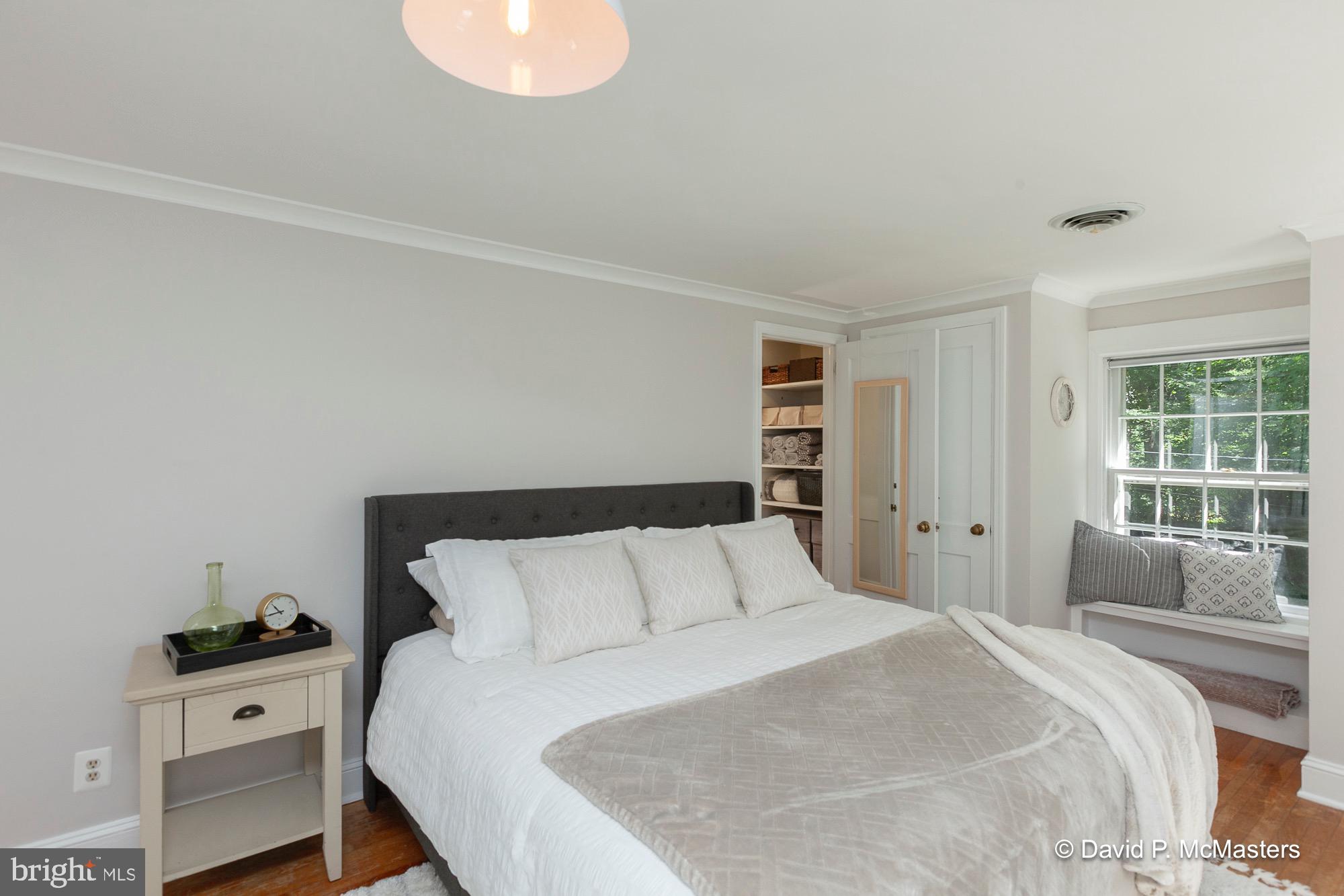 SUMMIT POINT - Residential