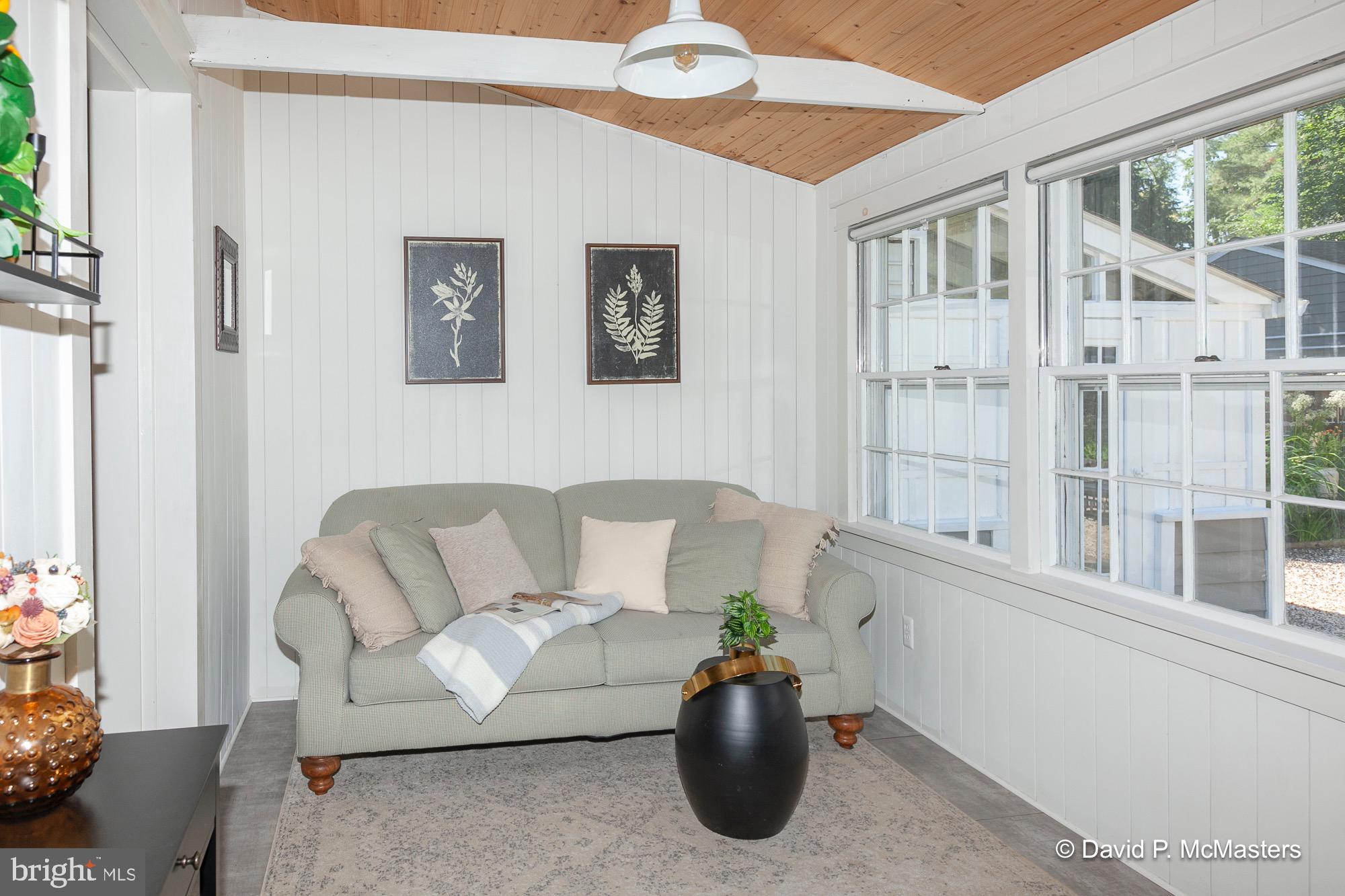 SUMMIT POINT - Residential