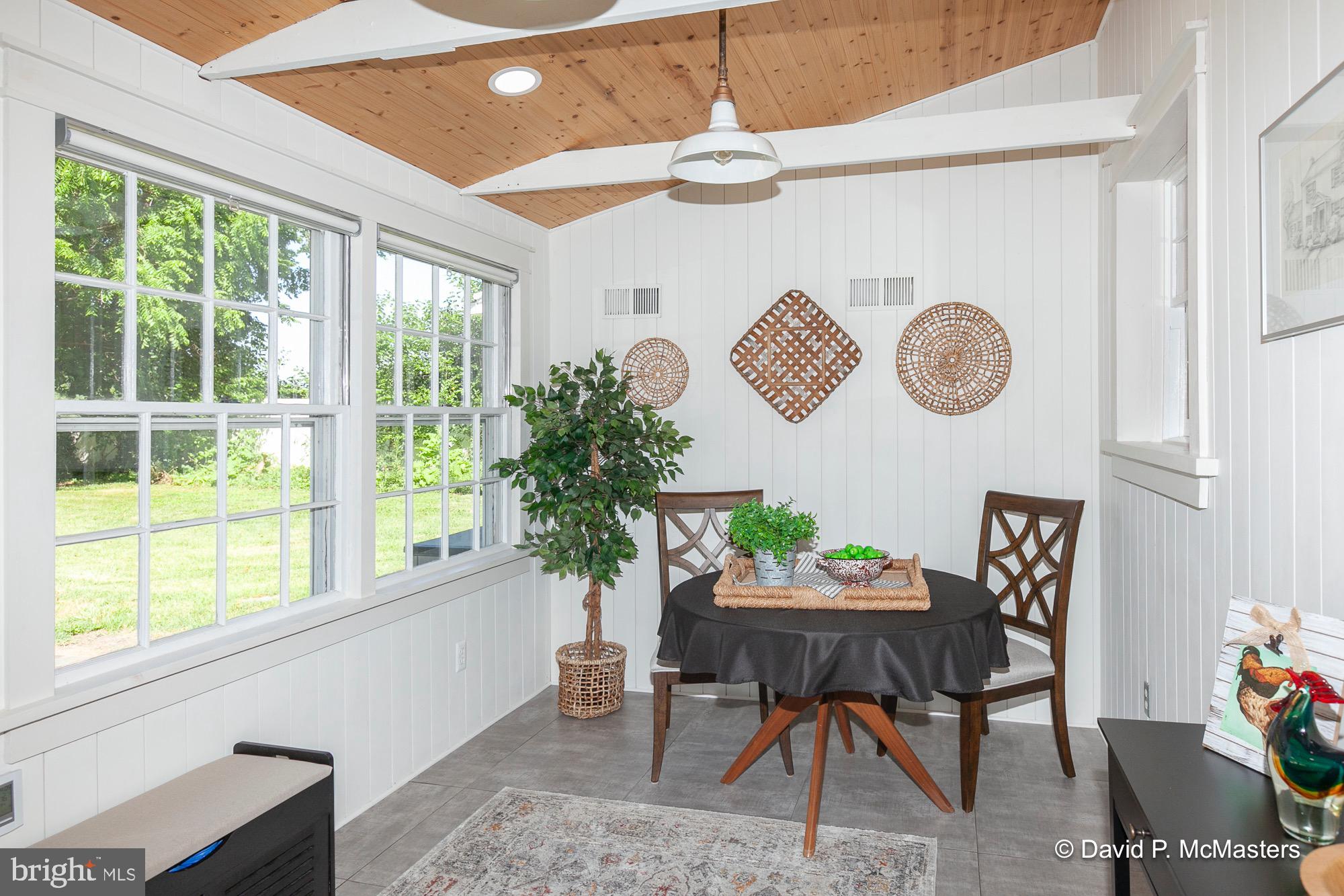 SUMMIT POINT - Residential