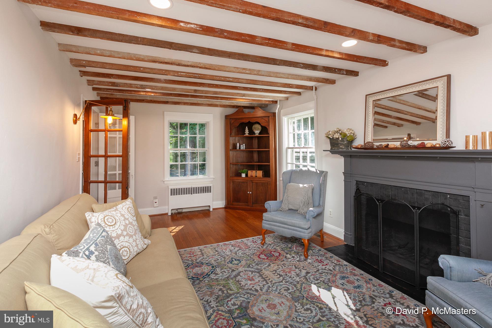 SUMMIT POINT - Residential