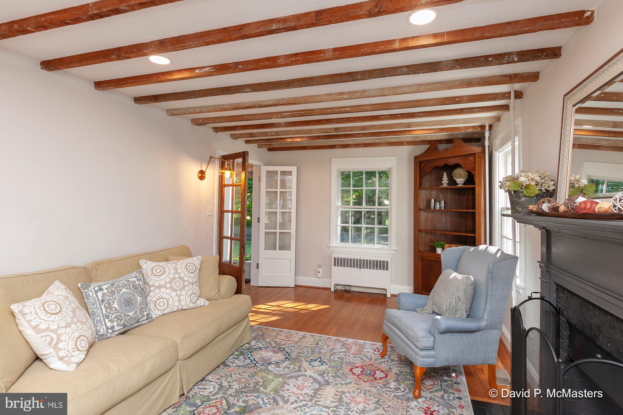 SUMMIT POINT - Residential