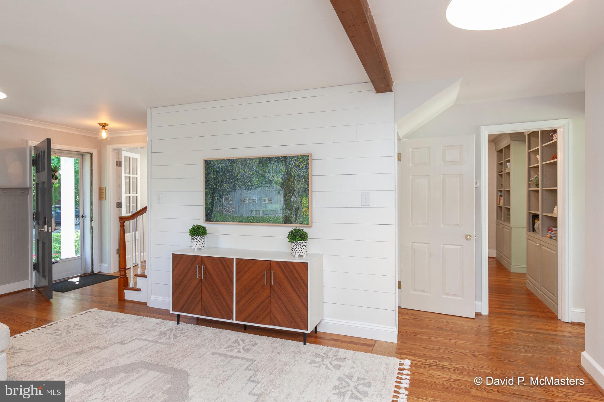 SUMMIT POINT - Residential