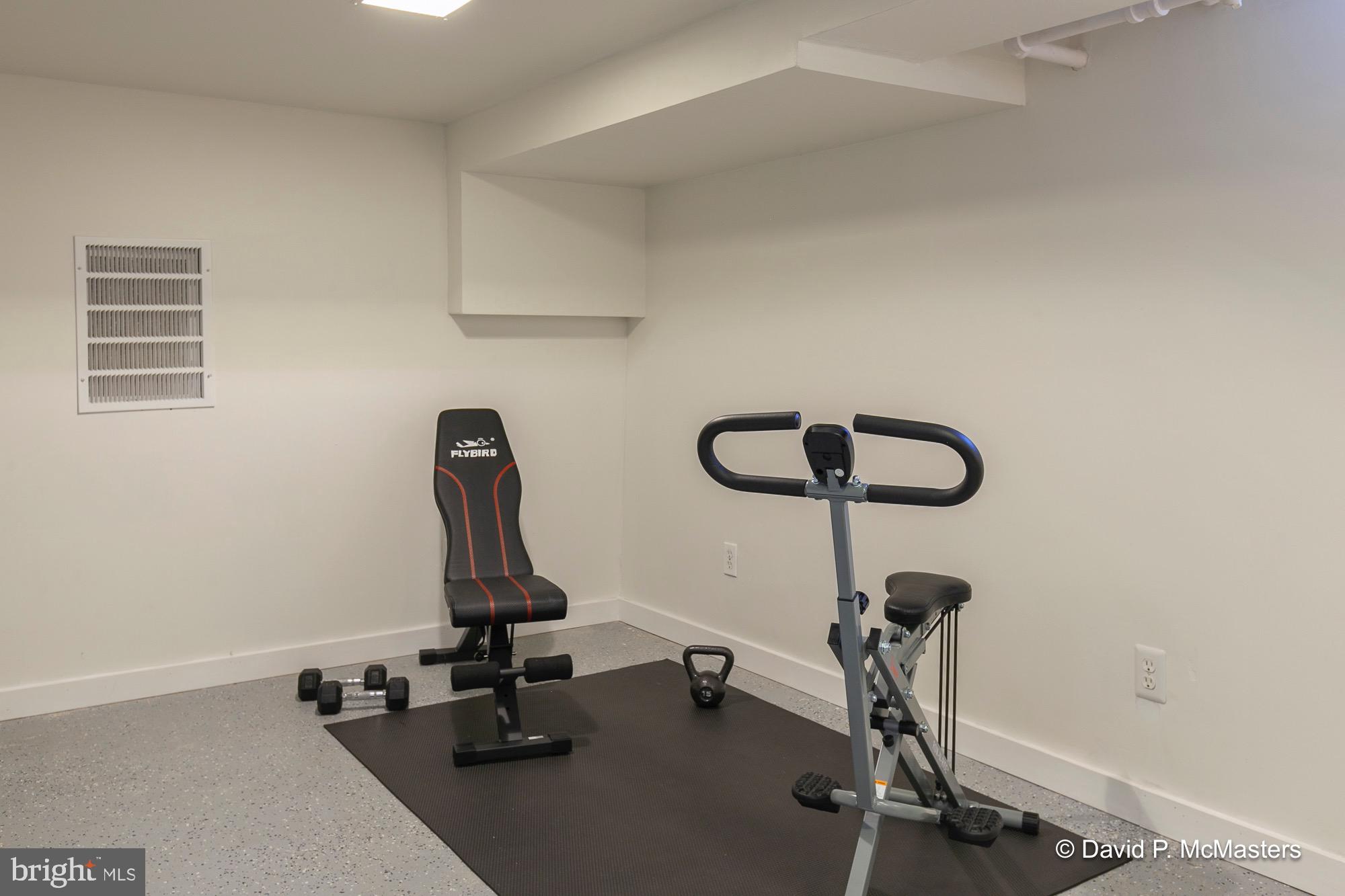 SUMMIT POINT - Residential