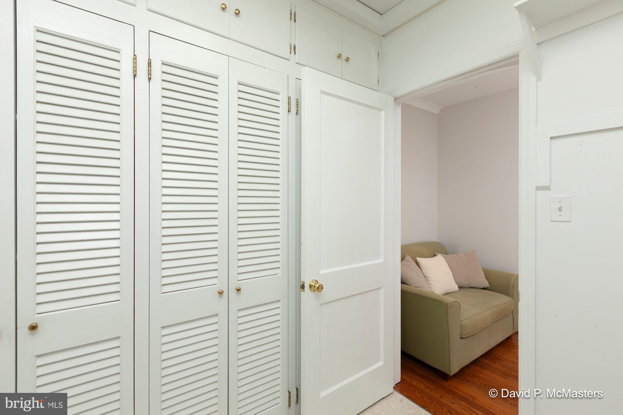 SUMMIT POINT - Residential