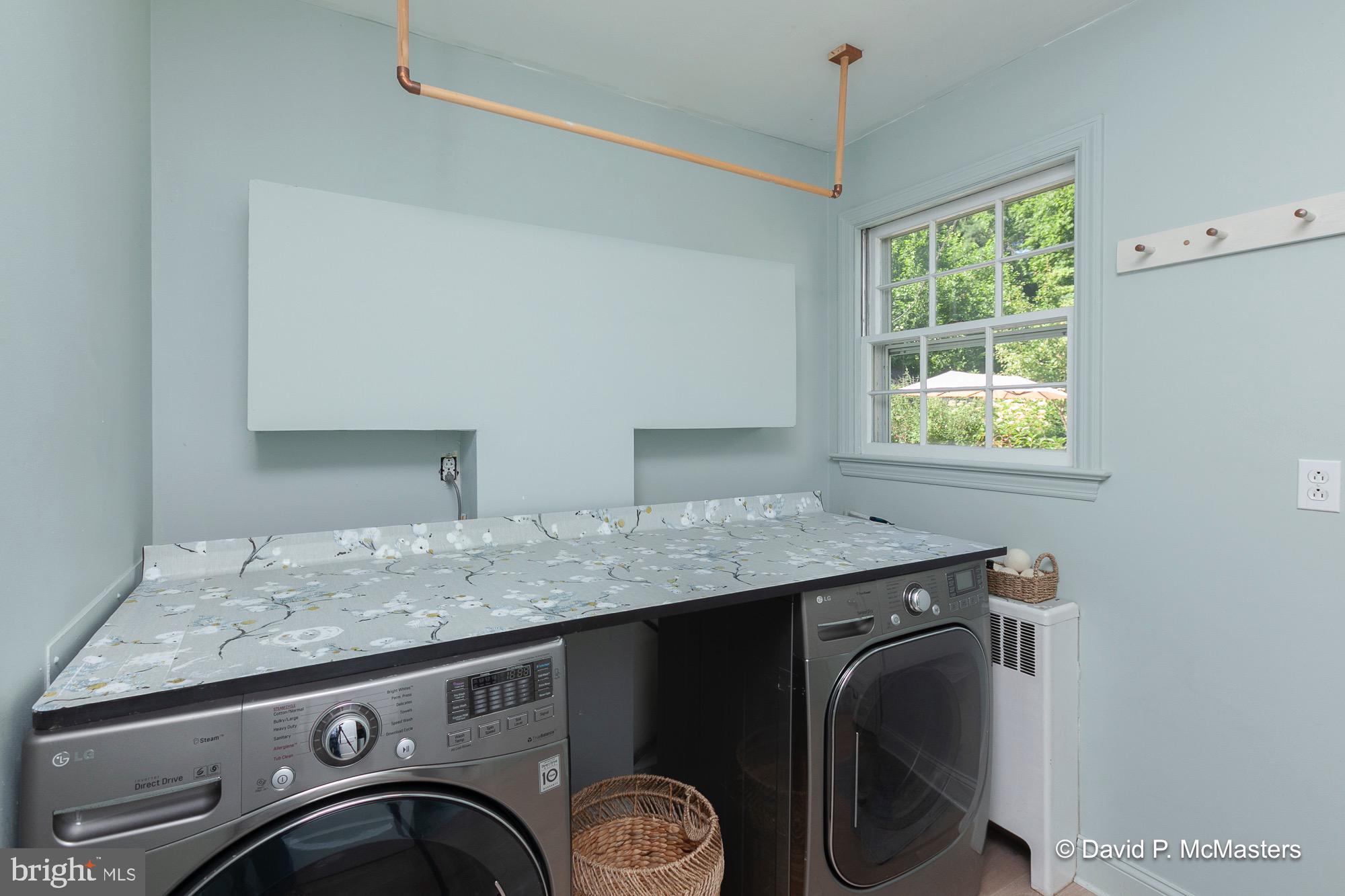 SUMMIT POINT - Residential