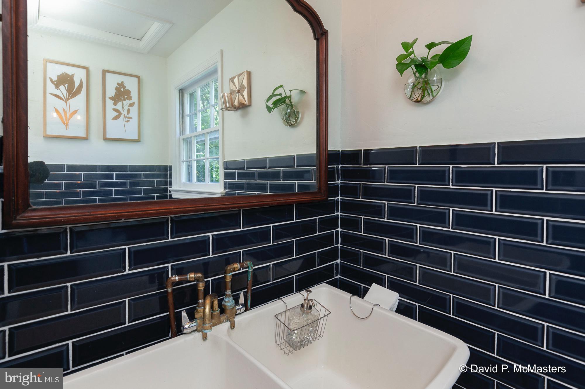 SUMMIT POINT - Residential