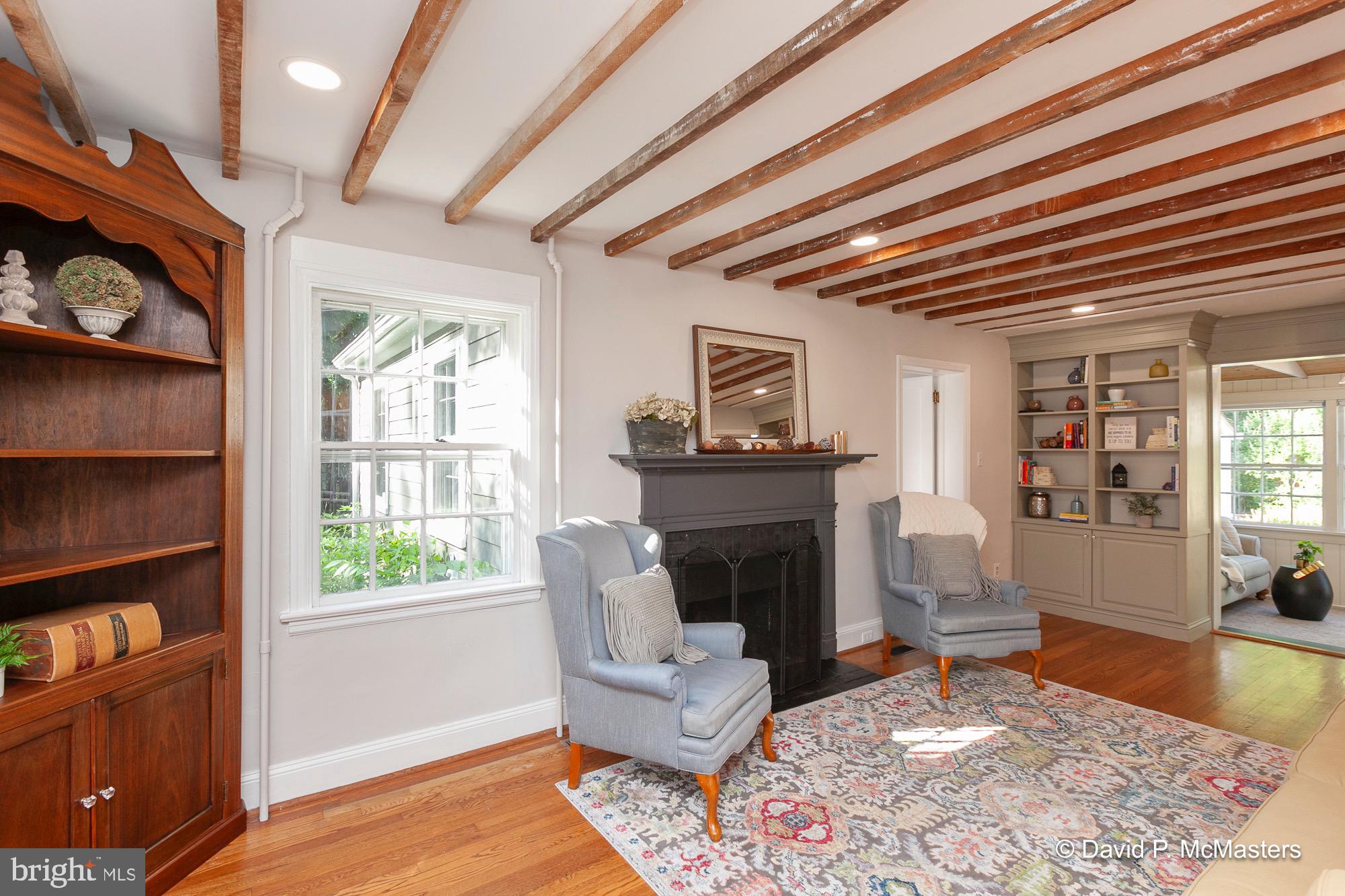 SUMMIT POINT - Residential