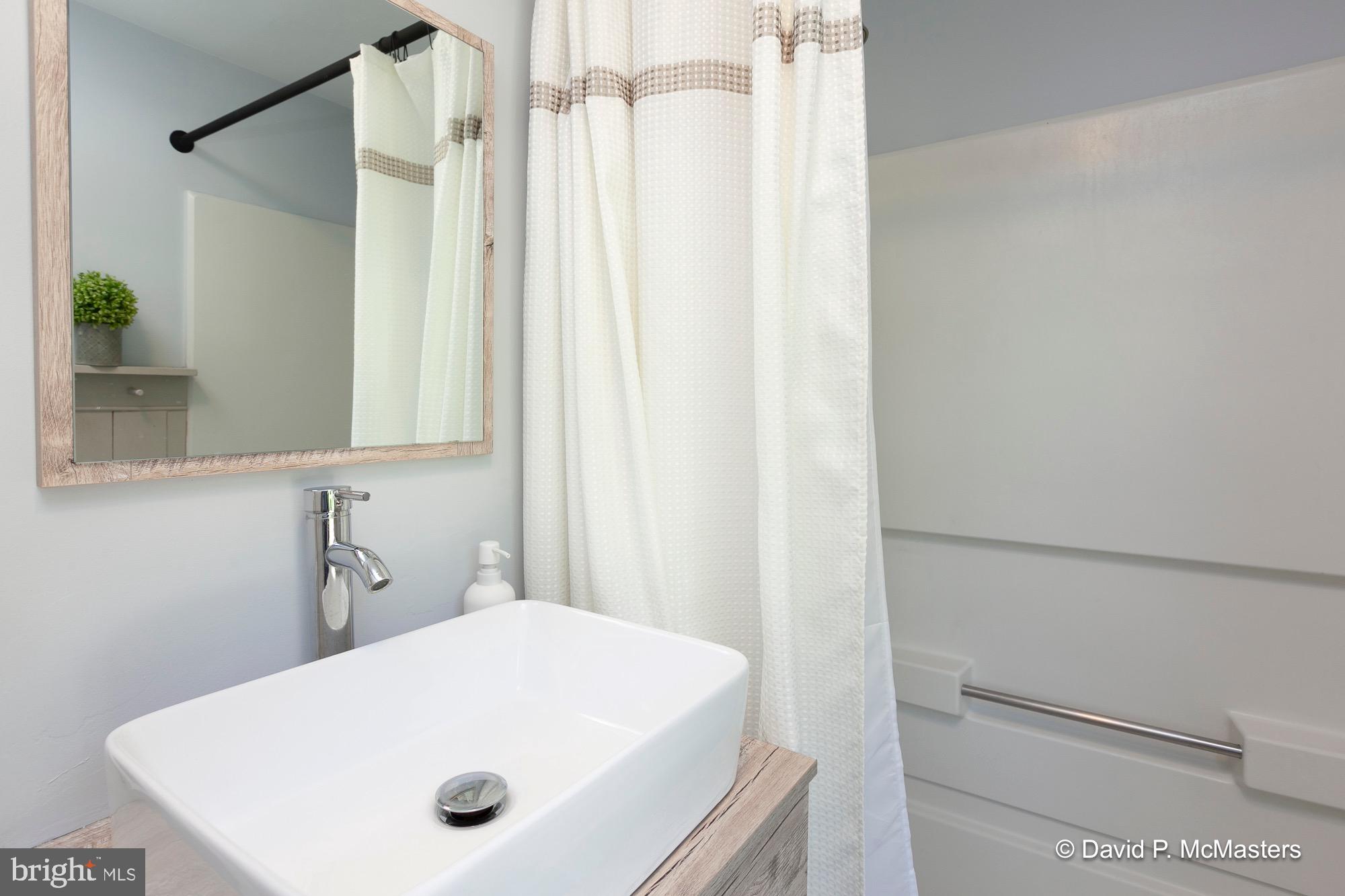 SUMMIT POINT - Residential