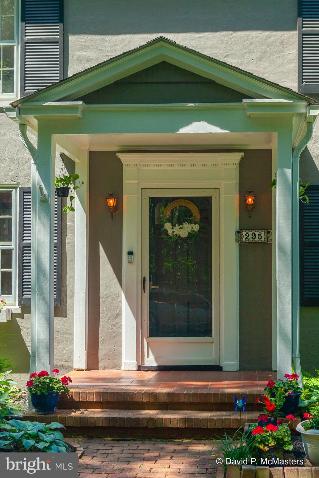 SUMMIT POINT - Residential