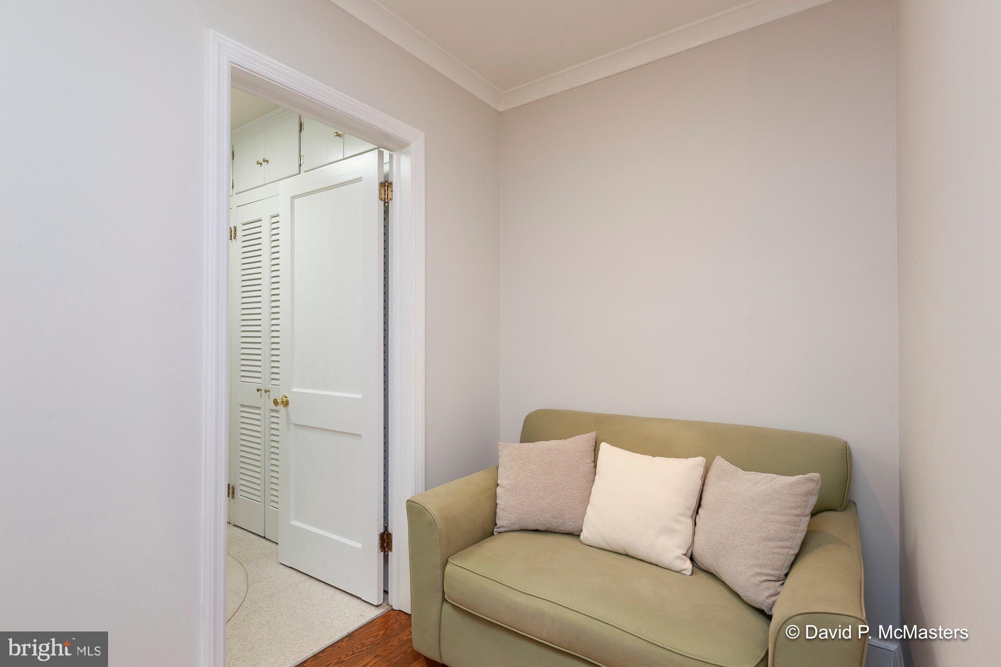 SUMMIT POINT - Residential