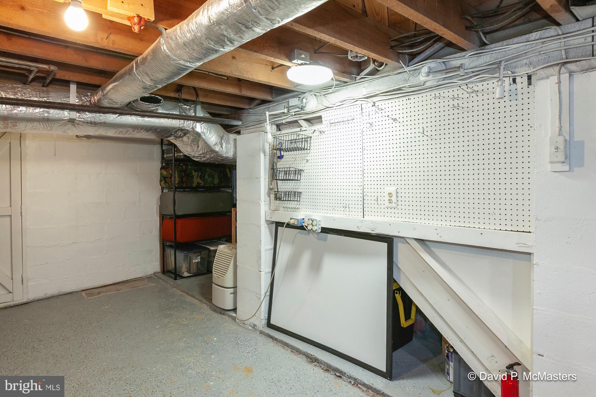 SUMMIT POINT - Residential