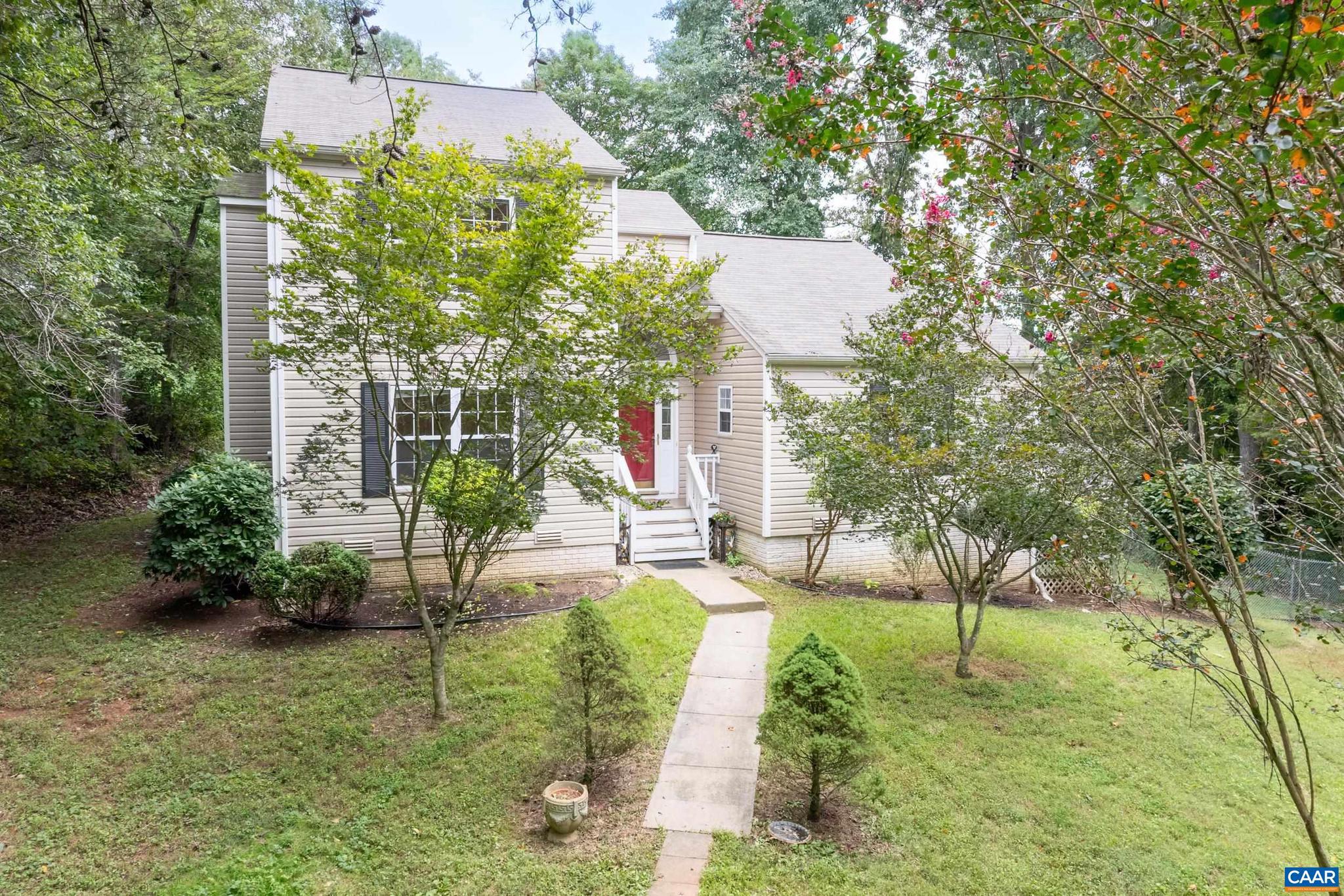183 RUSTLING OAKS WAY