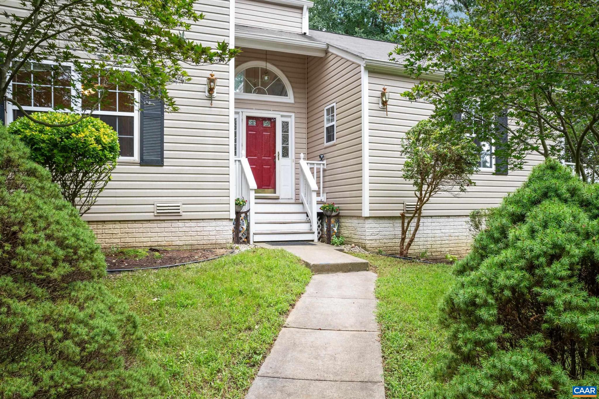 183 RUSTLING OAKS WAY
