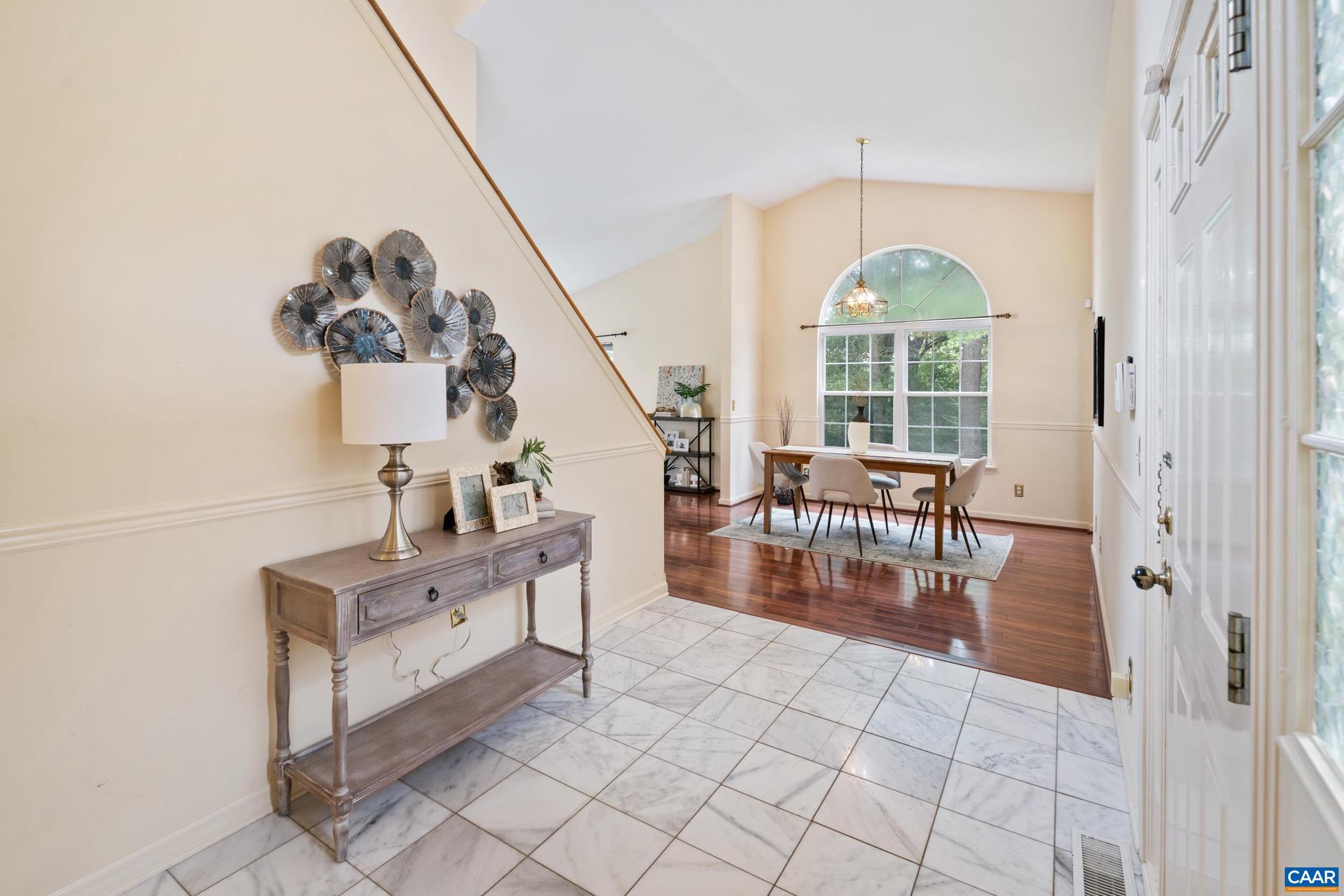 183 RUSTLING OAKS WAY