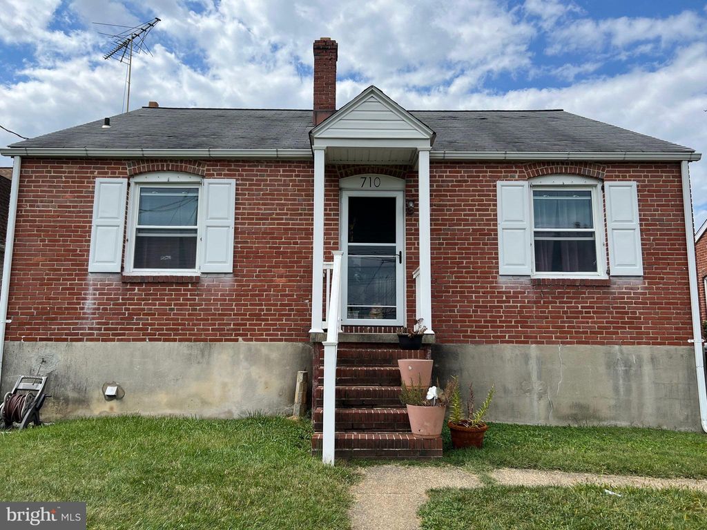 Photo of 710 Mace Avenue, BALTIMORE, MD 21221 (MLS # MDBC2156904)
