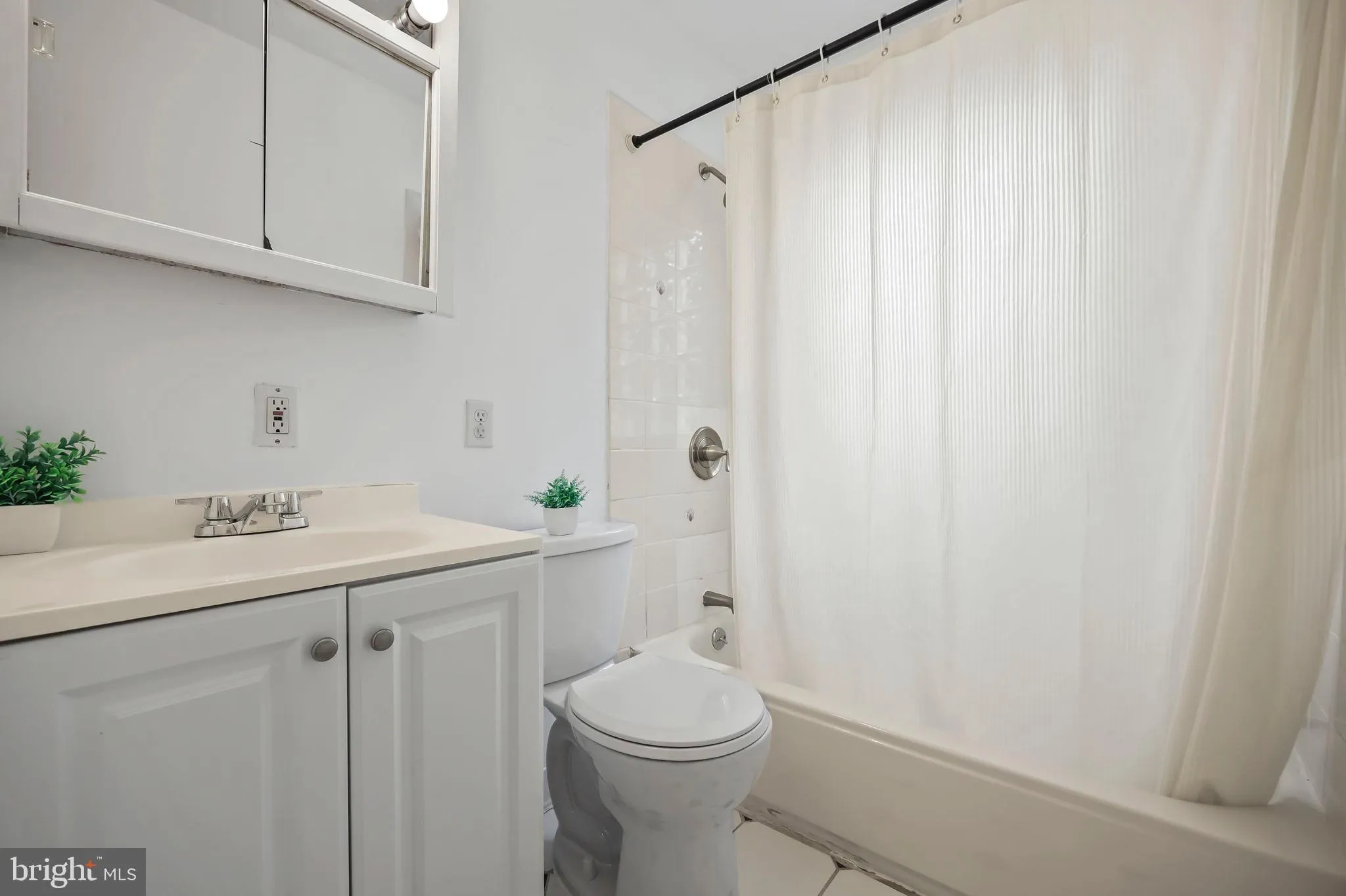 Lawrence Twp, New Jersey 08648, United States, 2 Bedrooms Bedrooms, ,1 BathroomBathrooms,Residential,Coming Soon,177050