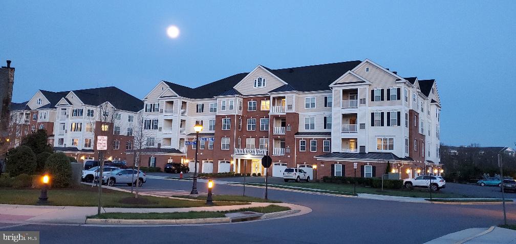 44589 YORK CREST TERRACE 300