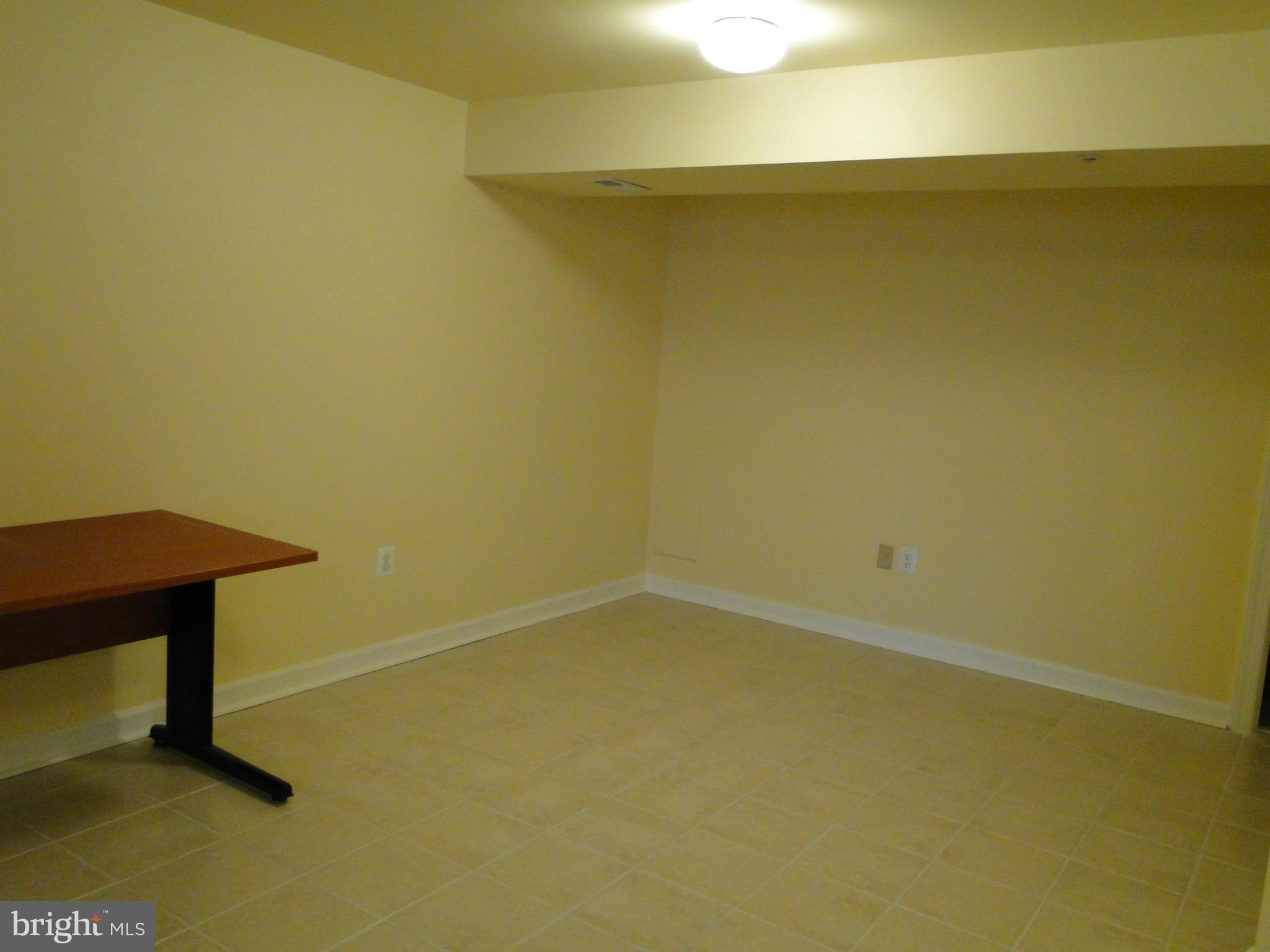 BALLENGER CROSSING - Residential Lease