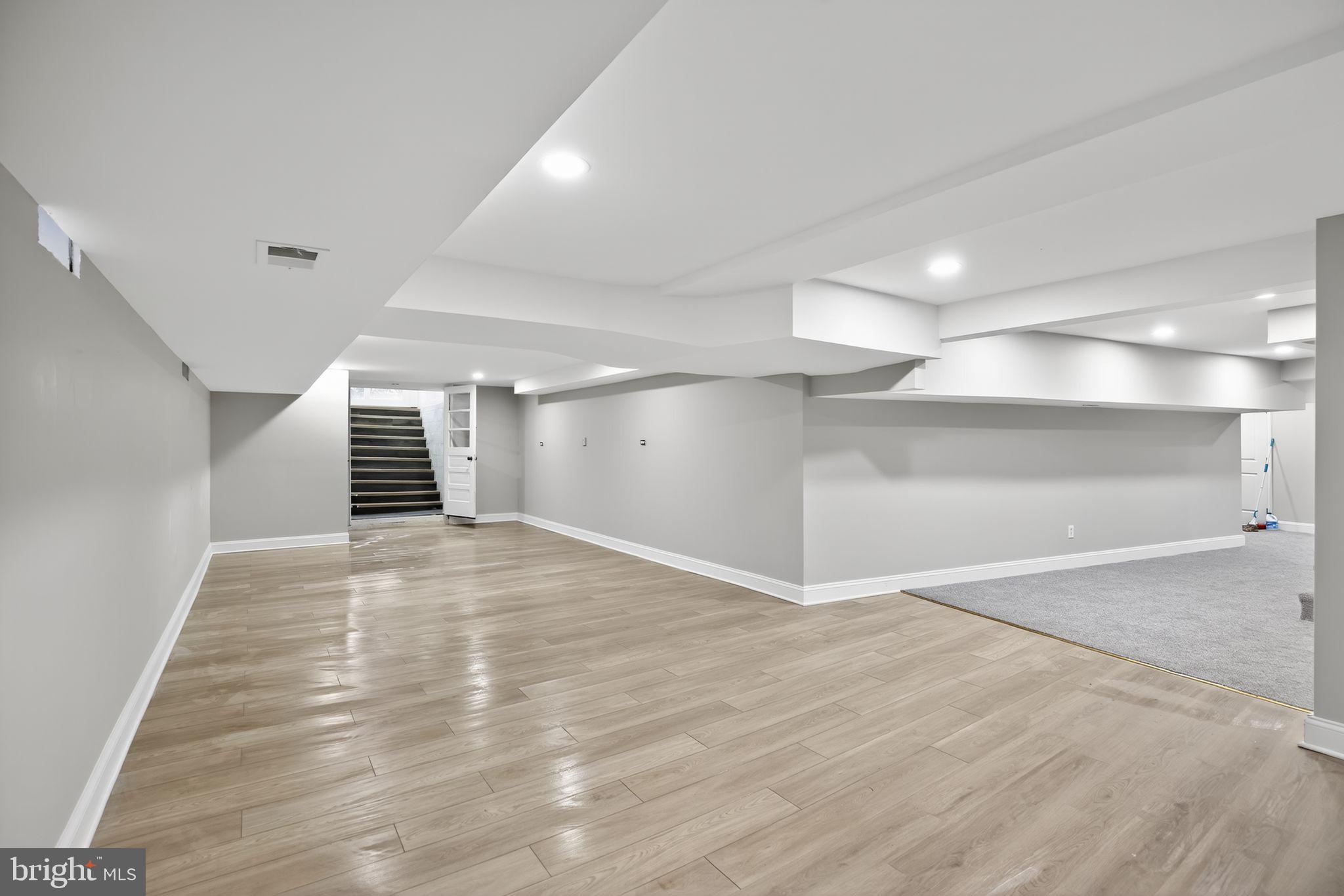 SYLVAN VIEW ON MAGOTHY - Residential