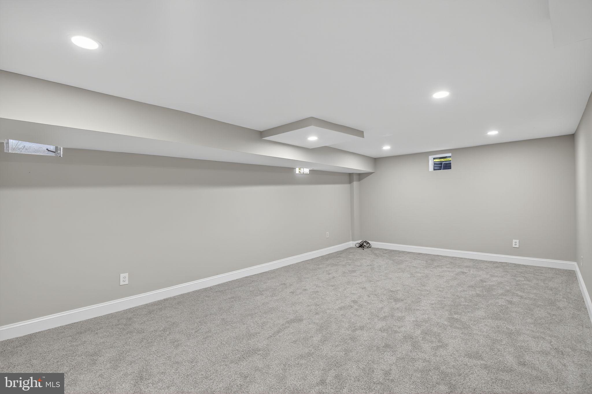 SYLVAN VIEW ON MAGOTHY - Residential