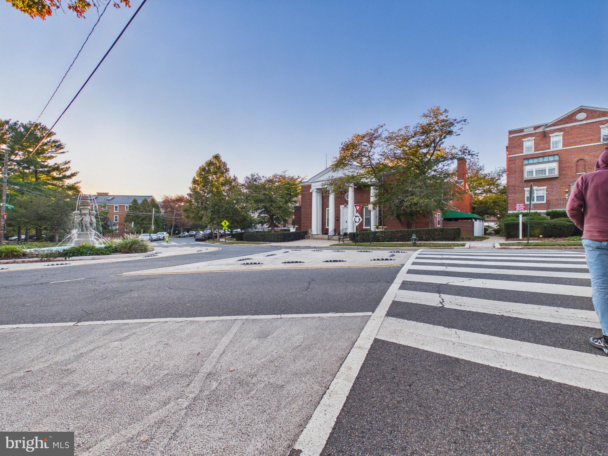 3806 PORTER STREET NW 301