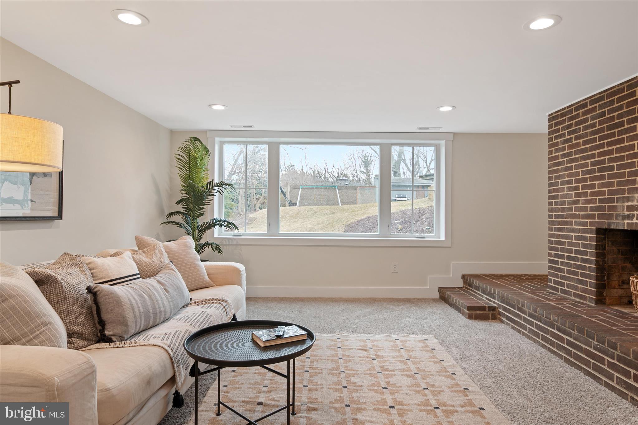 WEST ANNAPOLIS - Residential