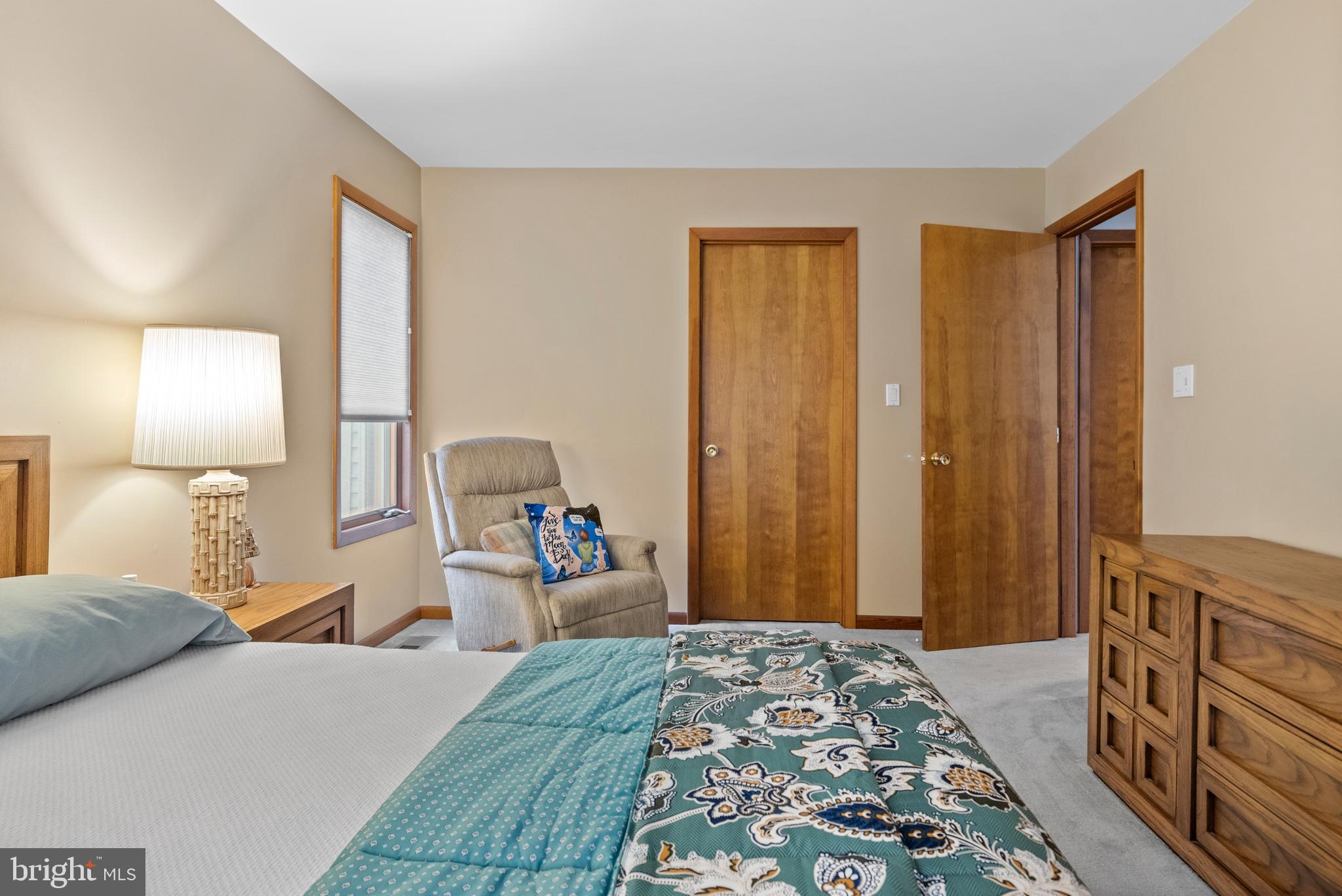 NORTH RIVER FOREST - Residential