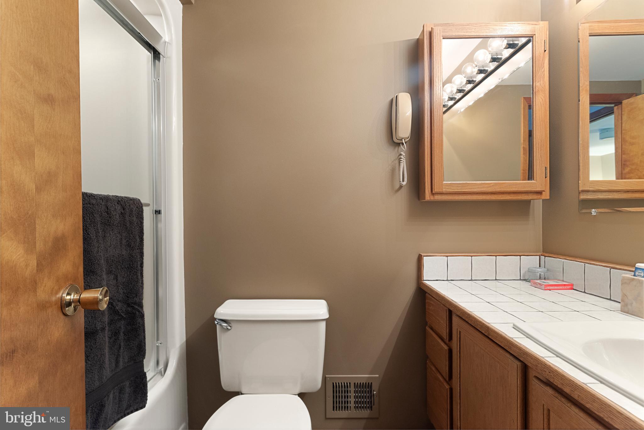 NORTH RIVER FOREST - Residential