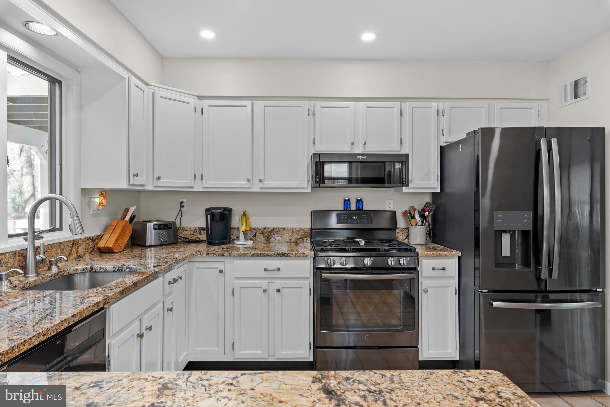 NORTH RIVER FOREST - Residential