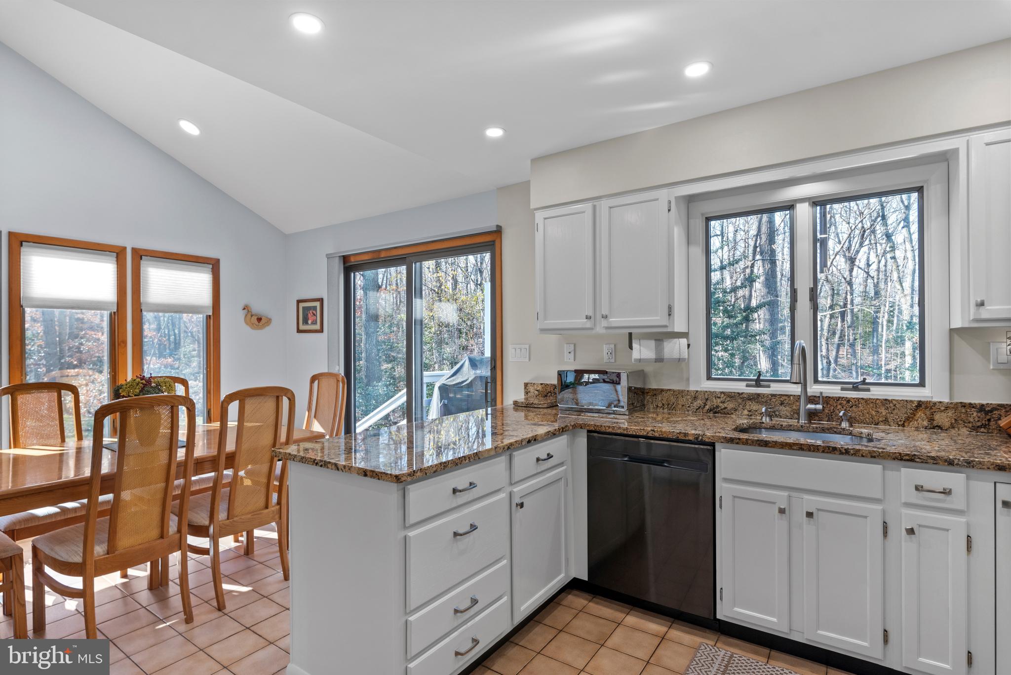 NORTH RIVER FOREST - Residential