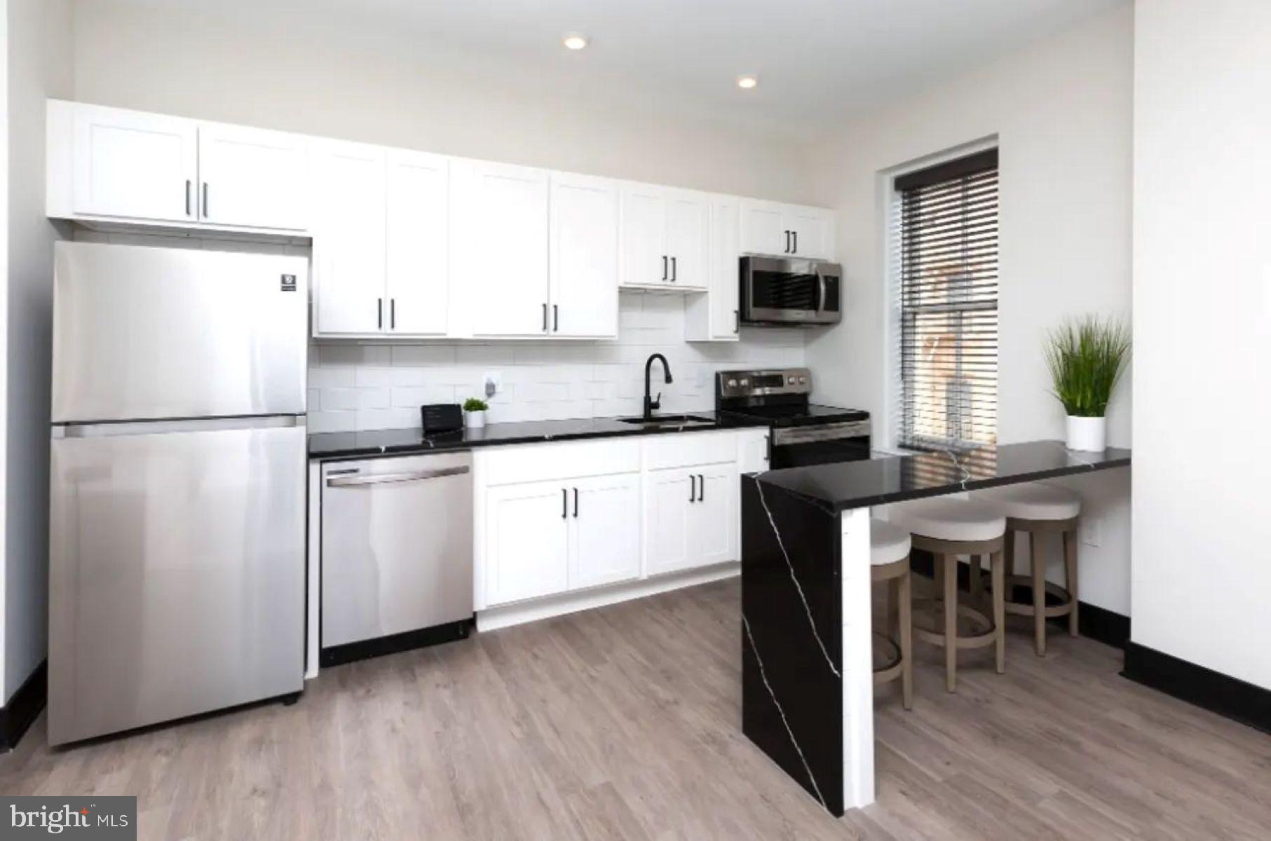 MOUNT VERNON PLACE HISTORIC DISTRICT - Residential Lease