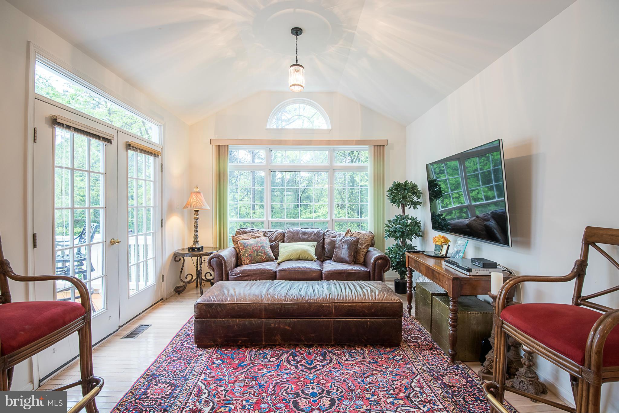 RESTON - Residential