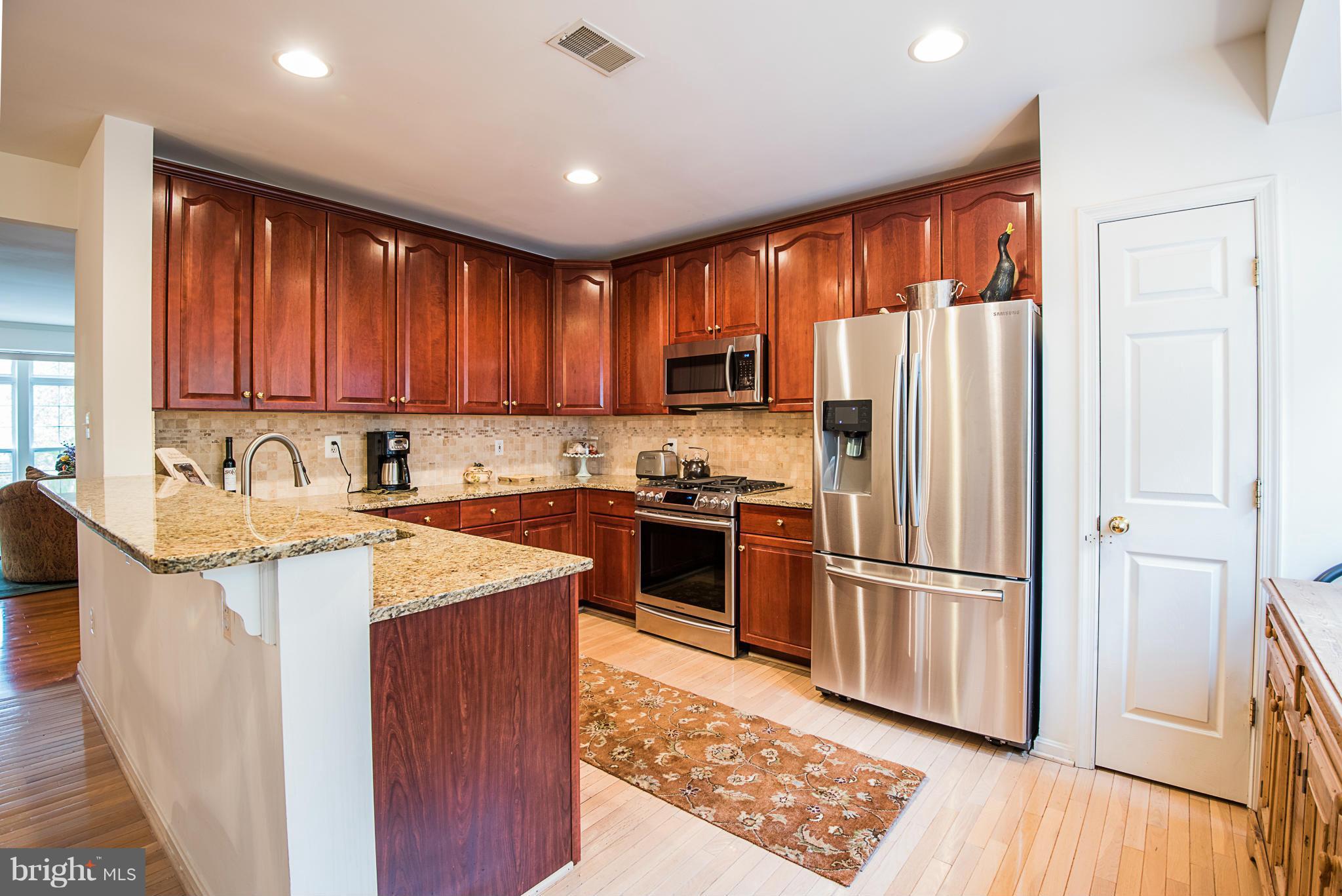 RESTON - Residential