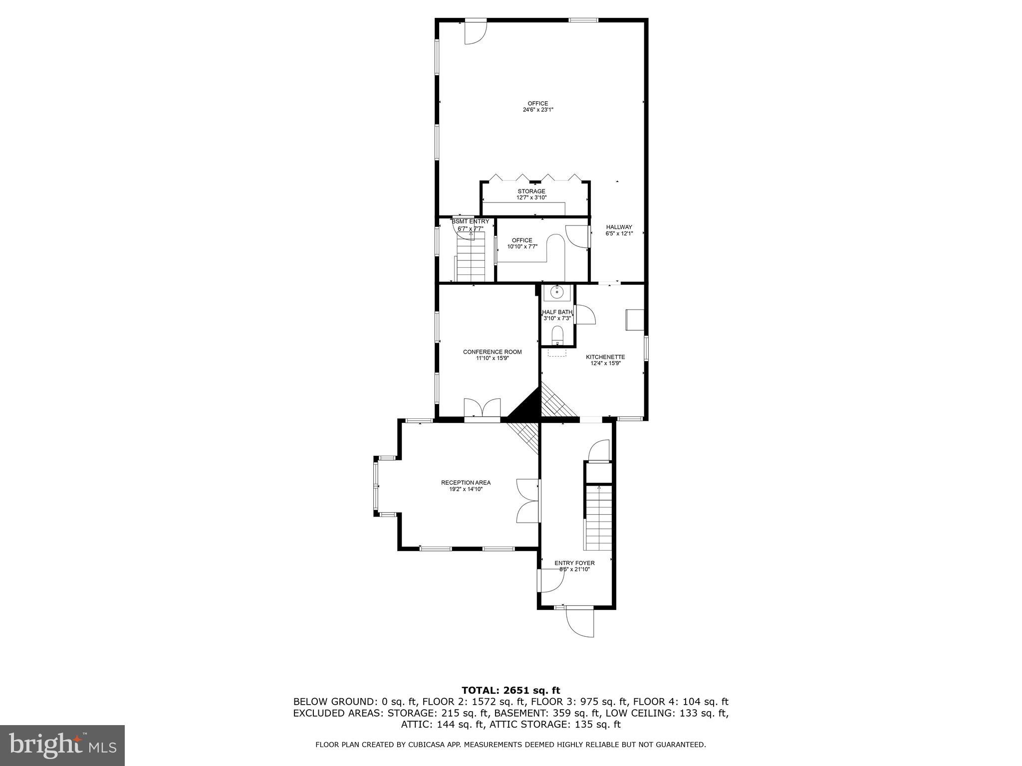 Main image without alt text