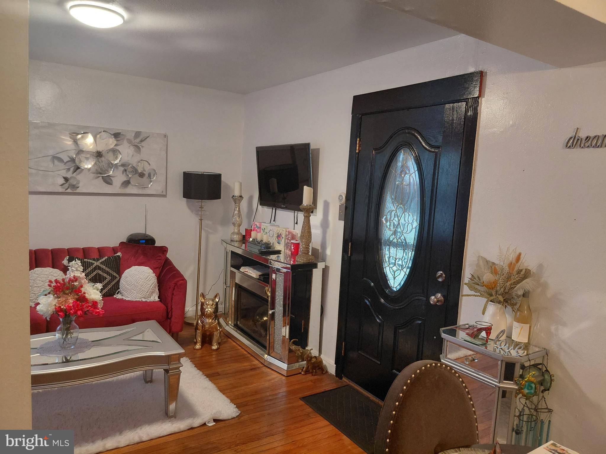 2561 COLEBROOKE DRIVE