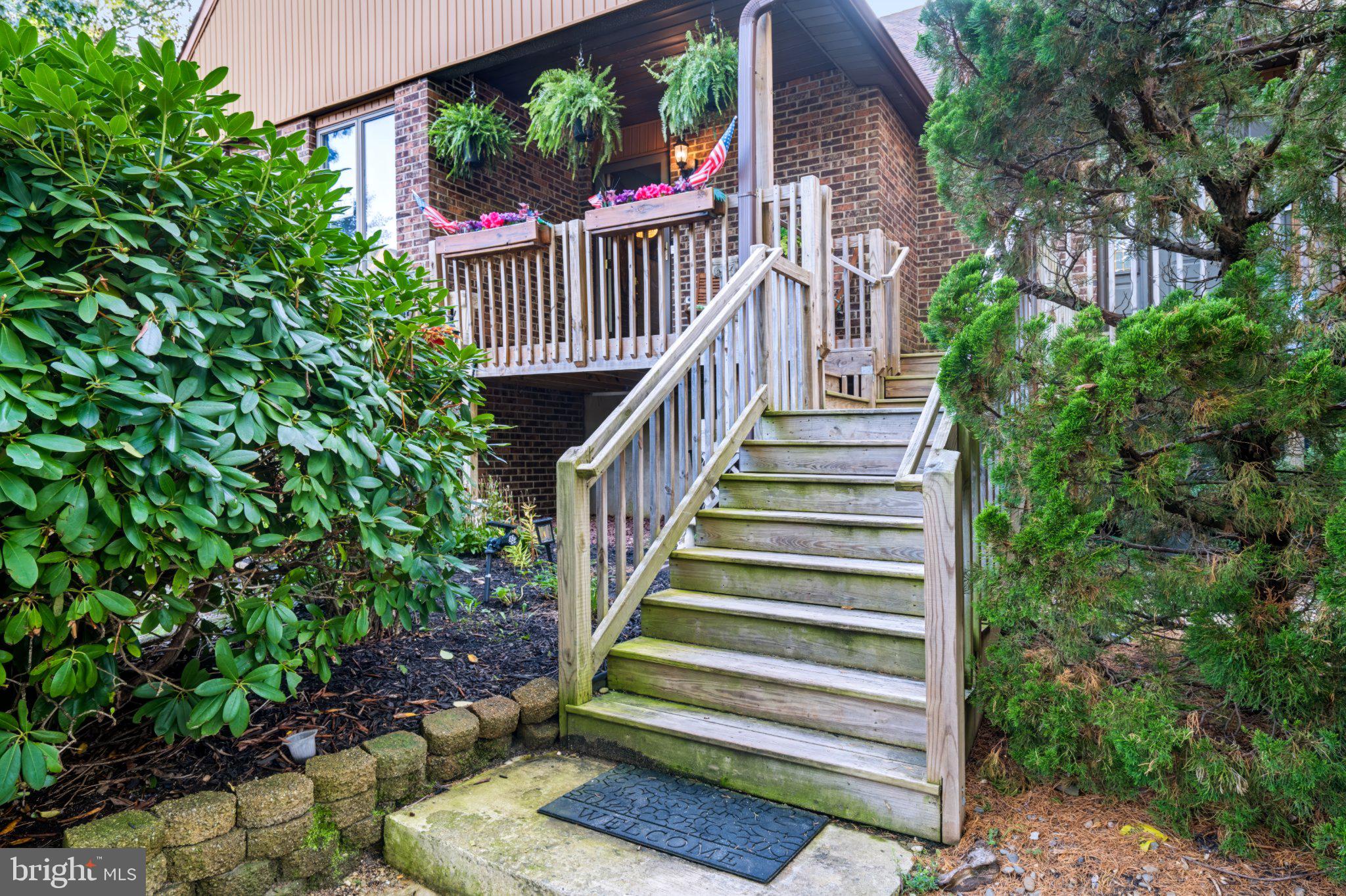 1112 LIGHTHOUSE LANE