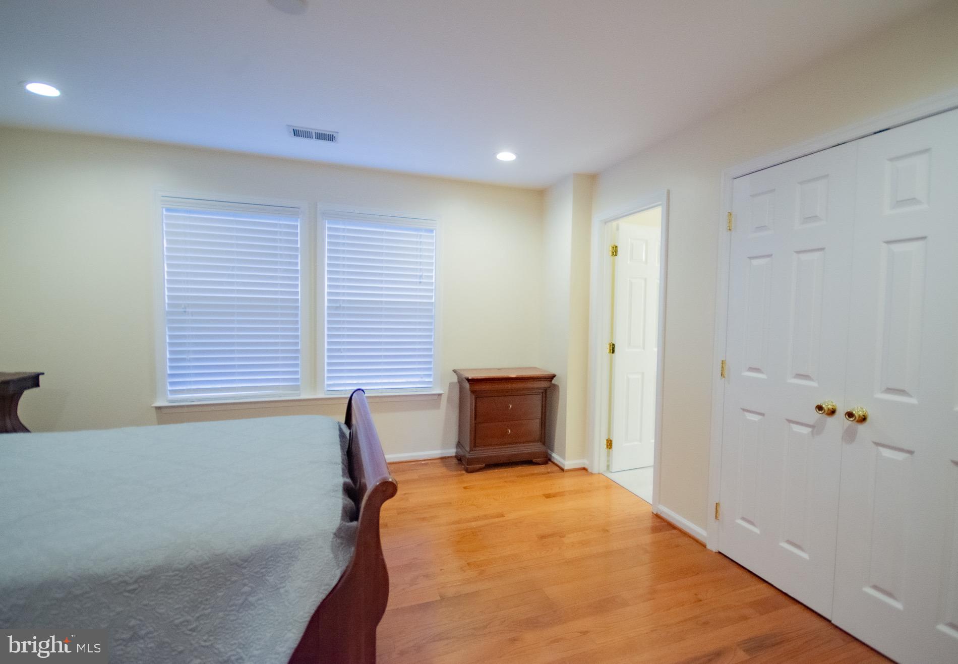 BROOKFIELD ON THE POTOMAC - Residential