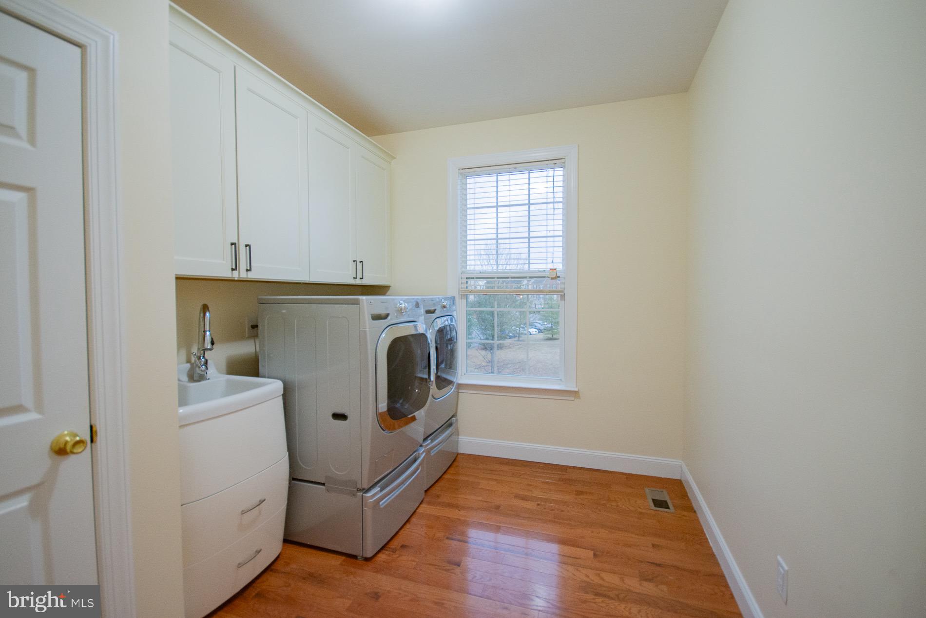 BROOKFIELD ON THE POTOMAC - Residential