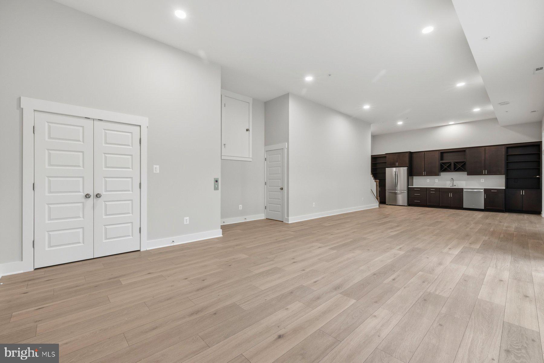 BALMORAL - Residential